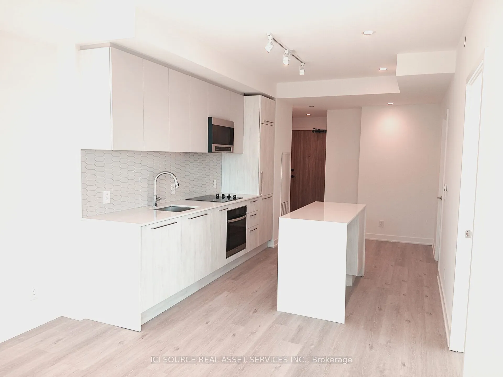 1381 Lakeshore Road E #525