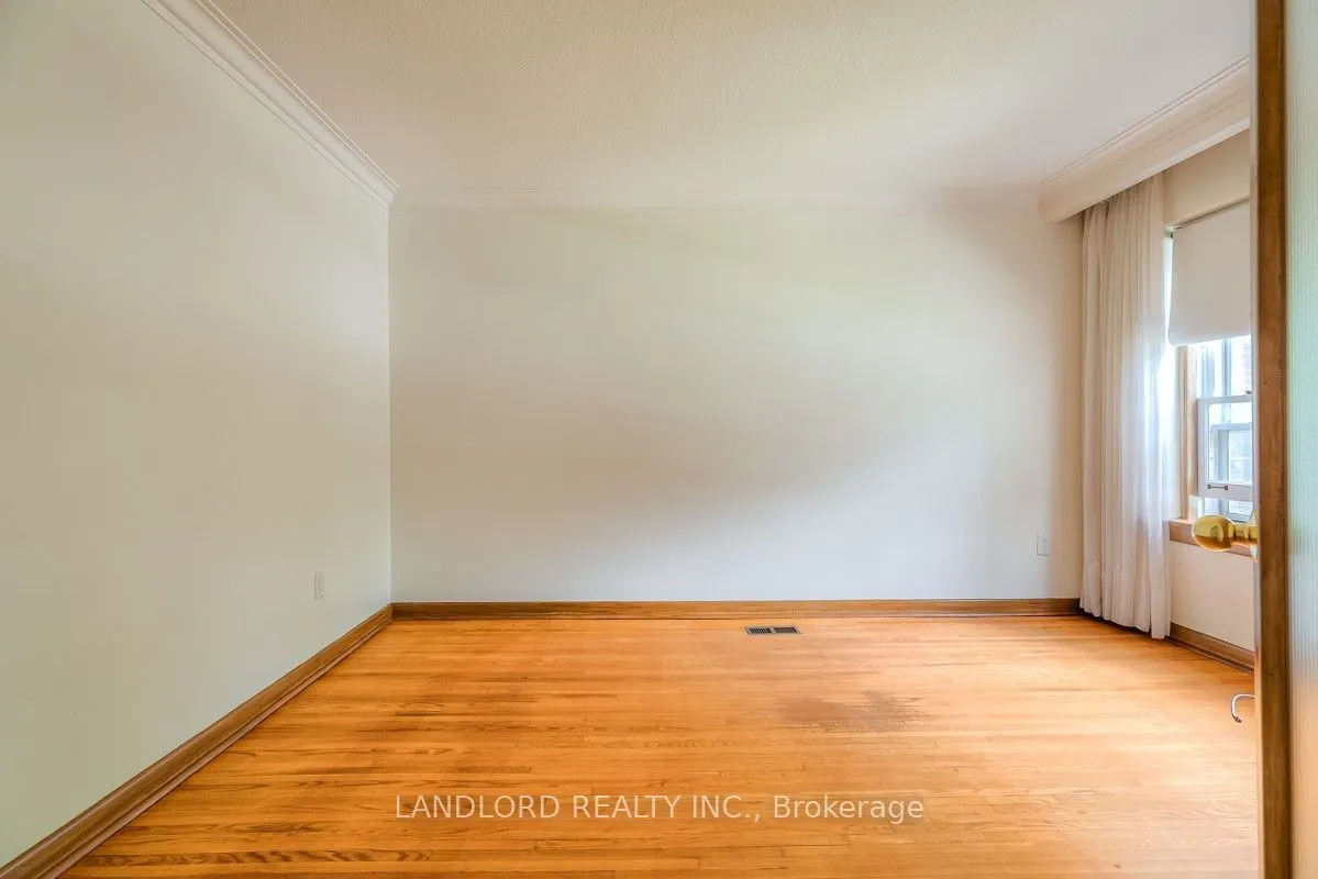 85 Greenlaw Avenue