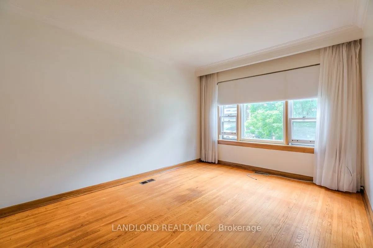 85 Greenlaw Avenue
