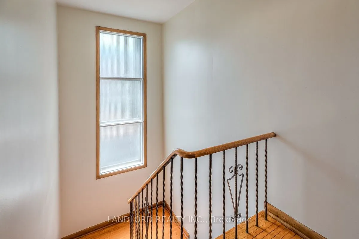 85 Greenlaw Avenue