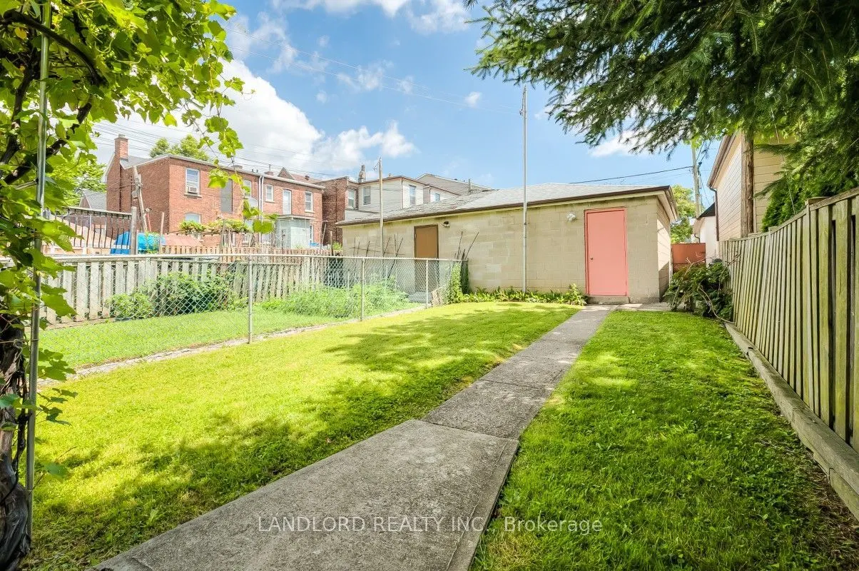 85 Greenlaw Avenue