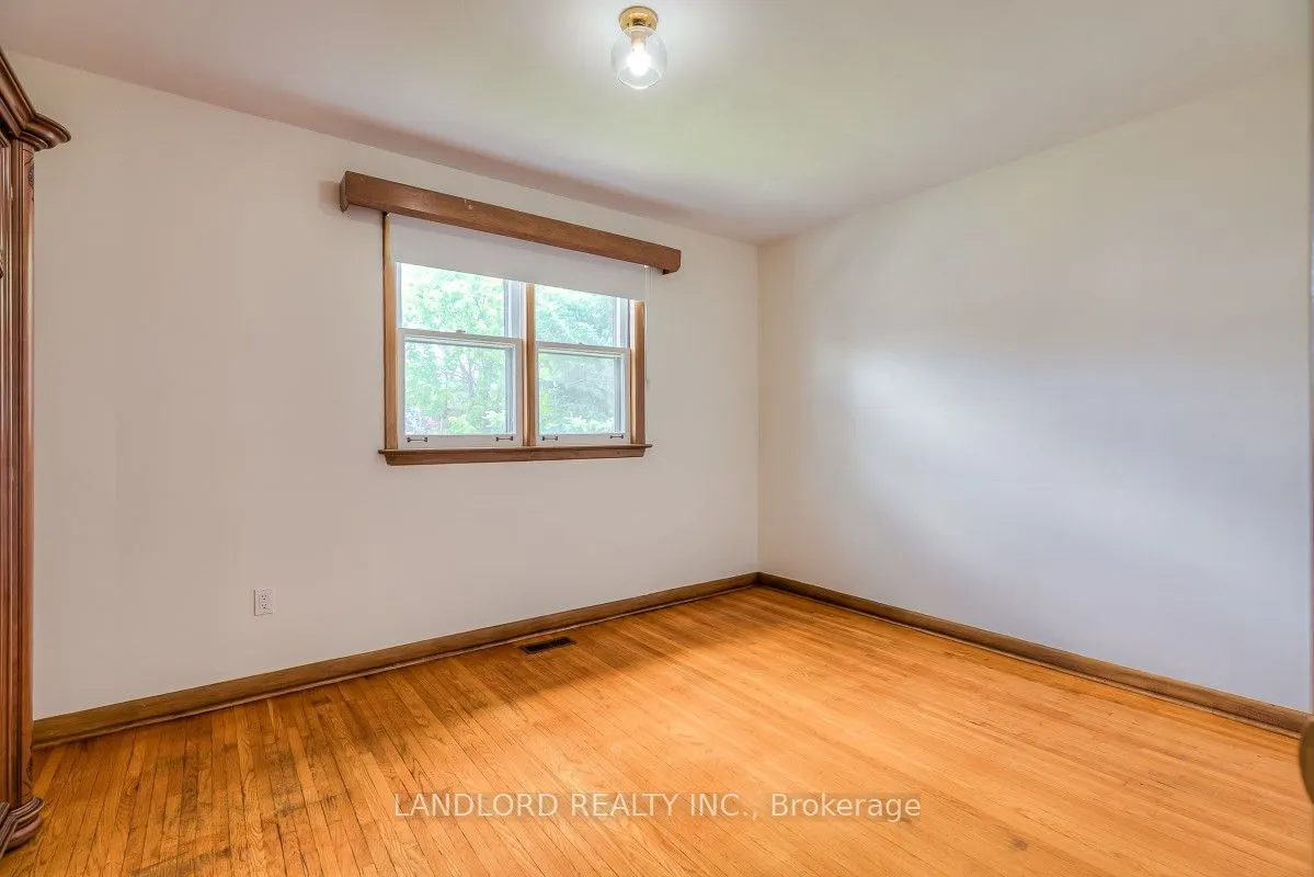 85 Greenlaw Avenue
