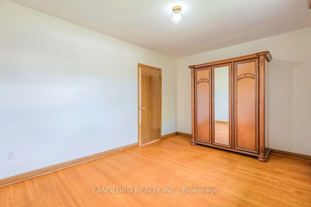85 Greenlaw Avenue