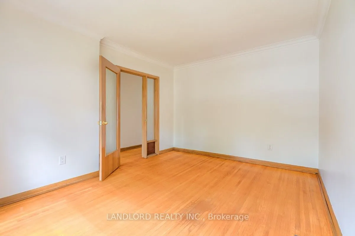 85 Greenlaw Avenue