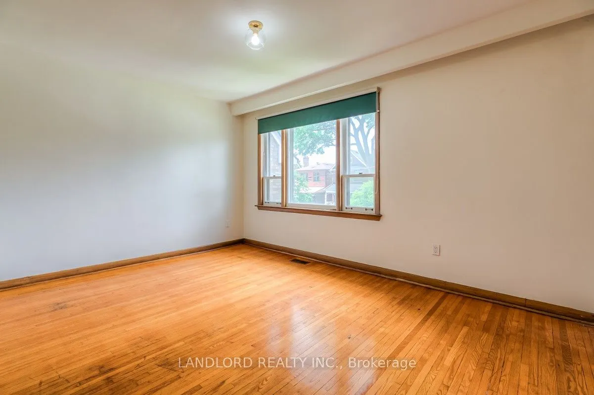 85 Greenlaw Avenue