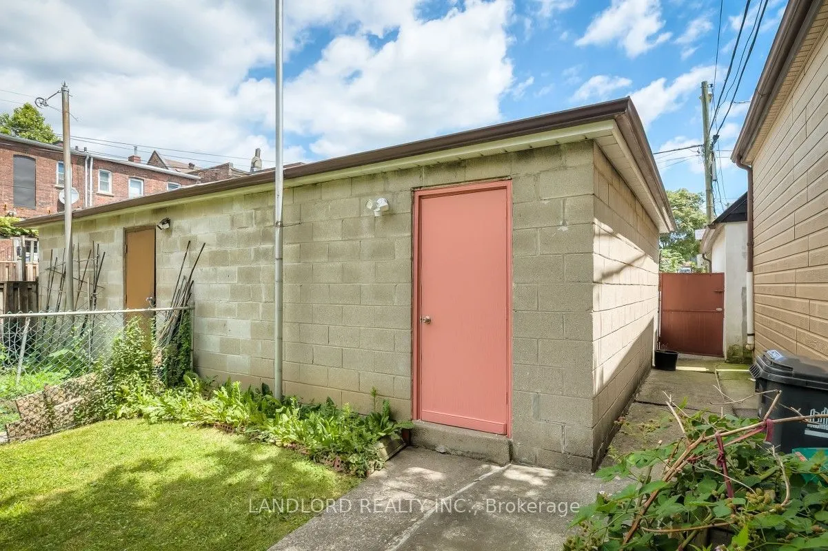 85 Greenlaw Avenue
