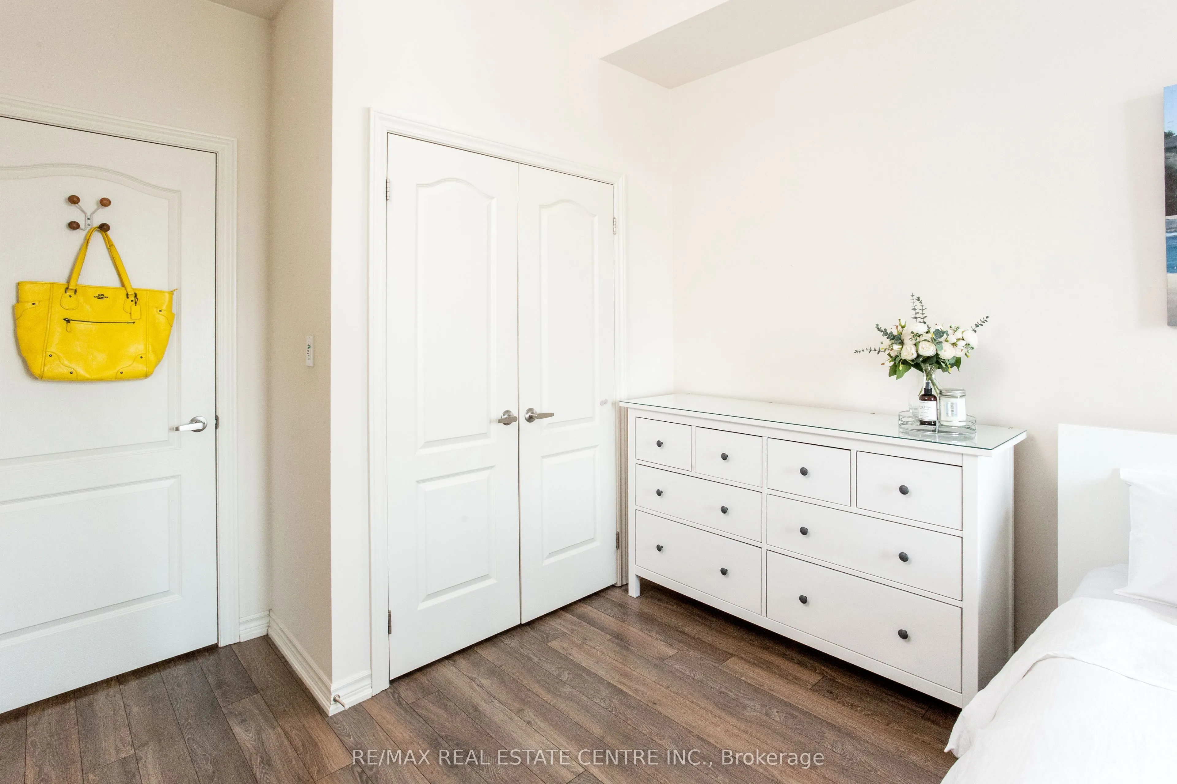 1460 Main Street E #412