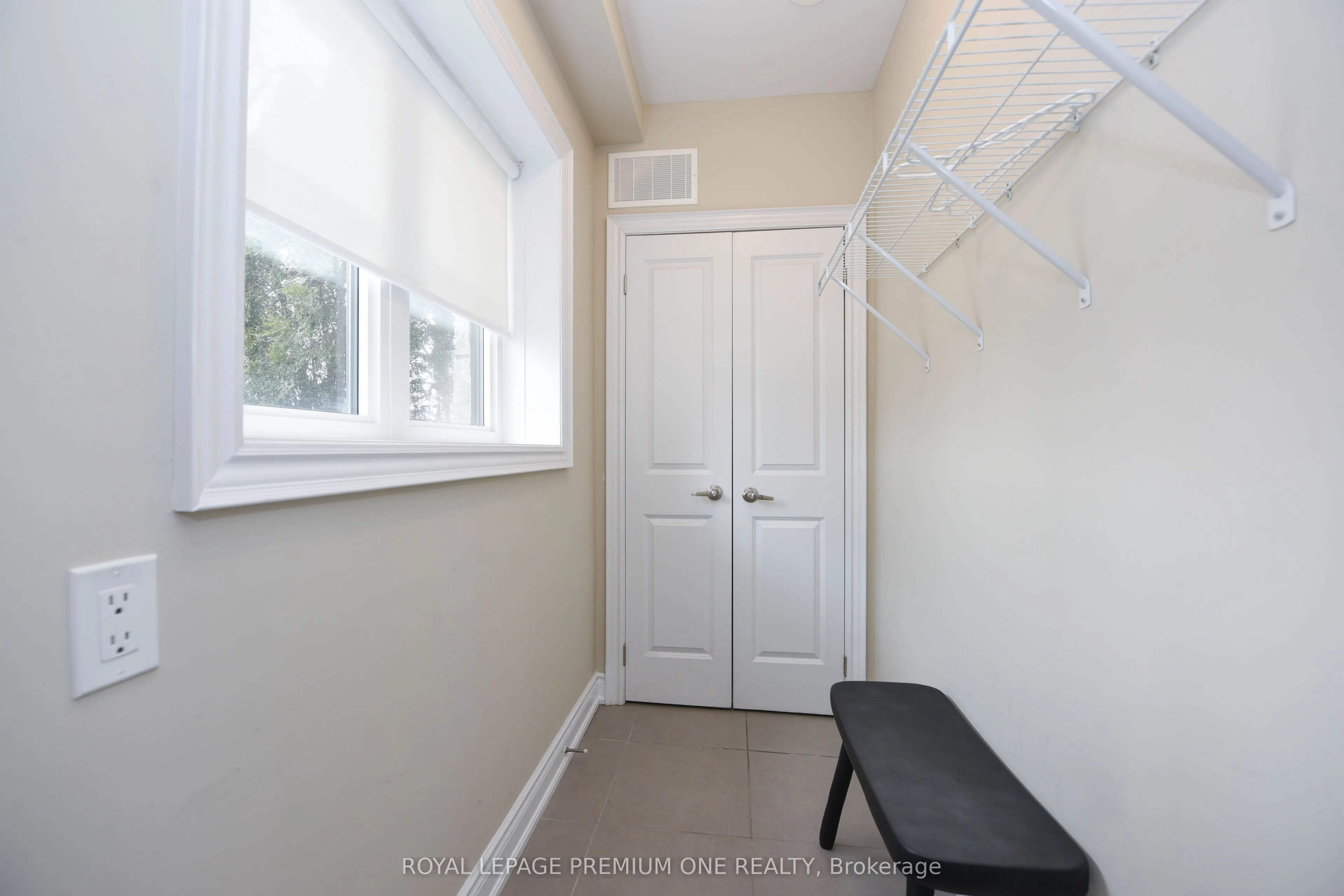 6A ACORN Avenue