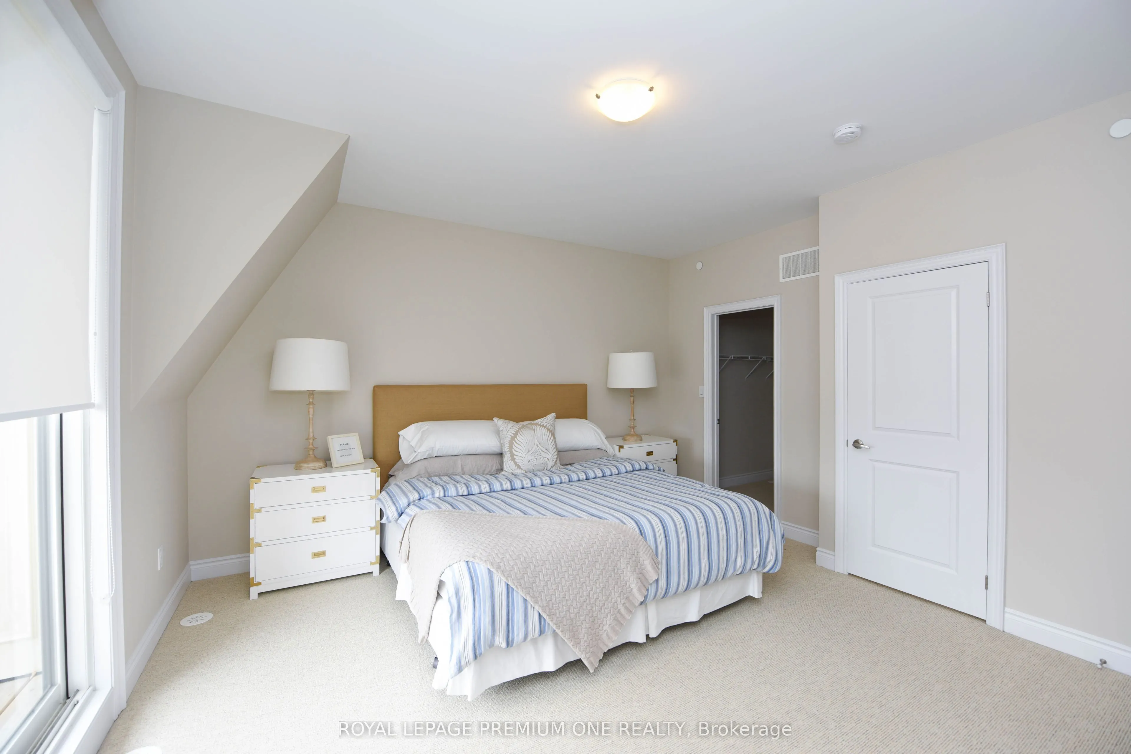 6A ACORN Avenue