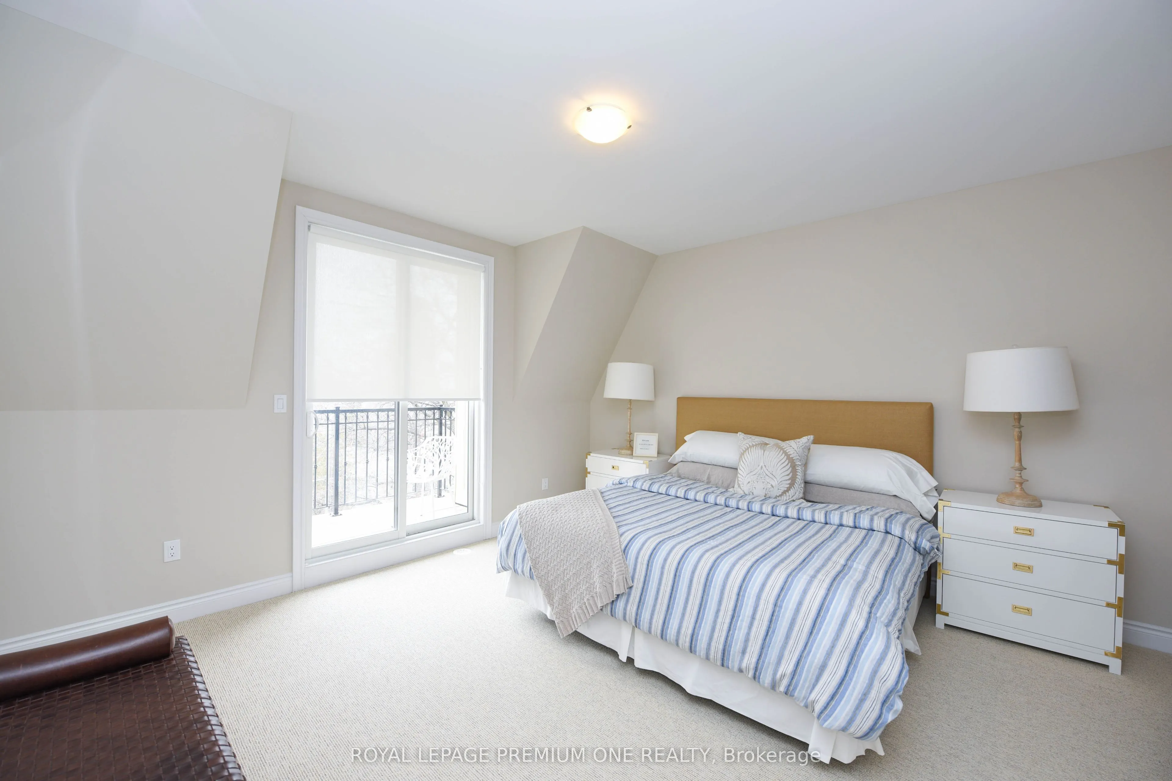 6A ACORN Avenue