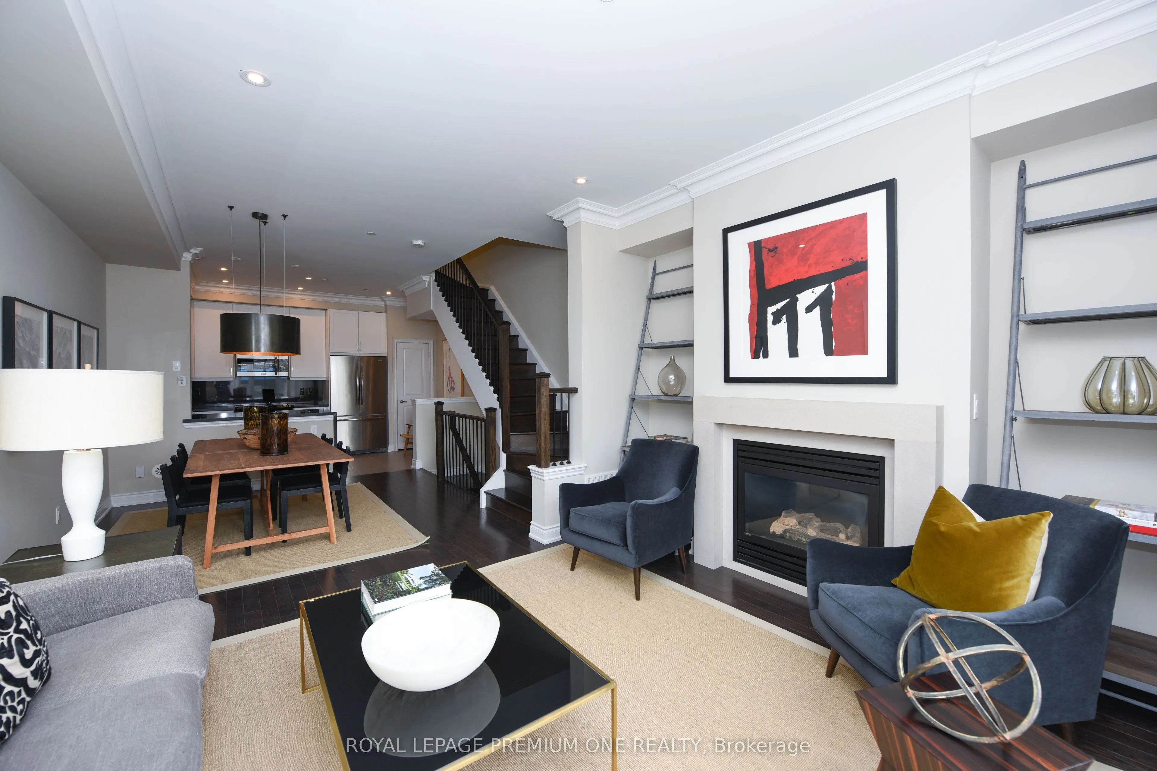 6A ACORN Avenue