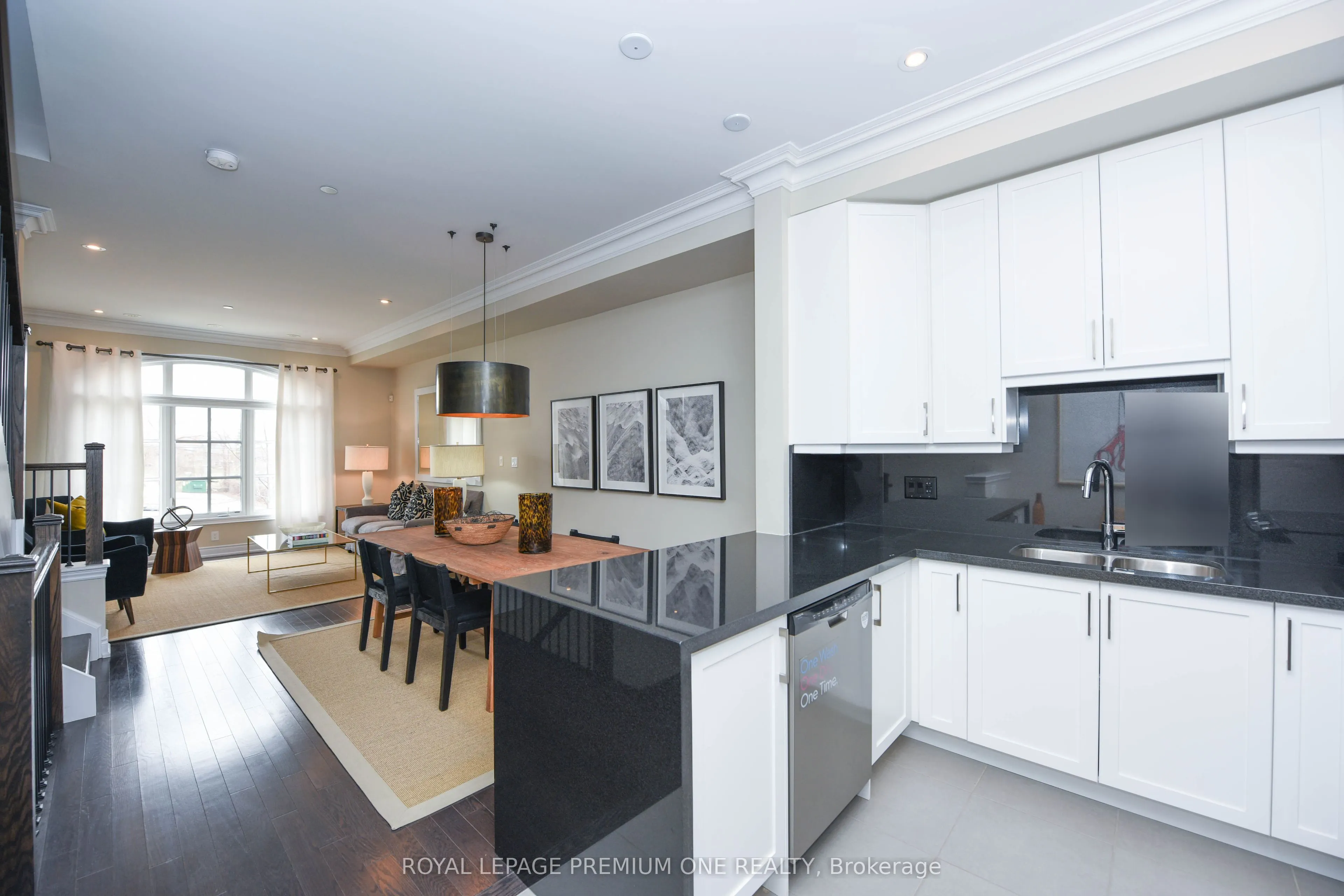 6A ACORN Avenue