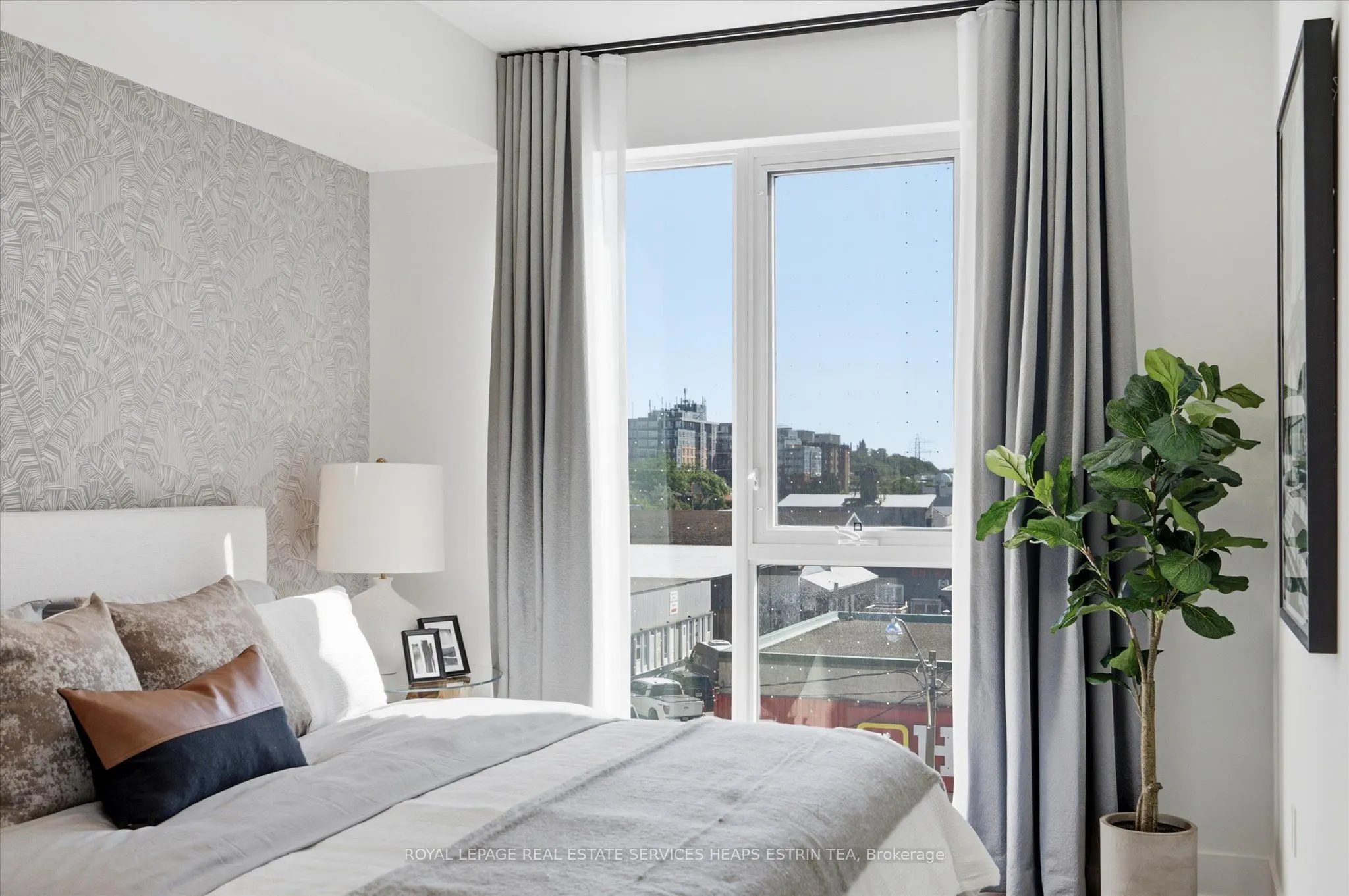 858 Dupont Street #328