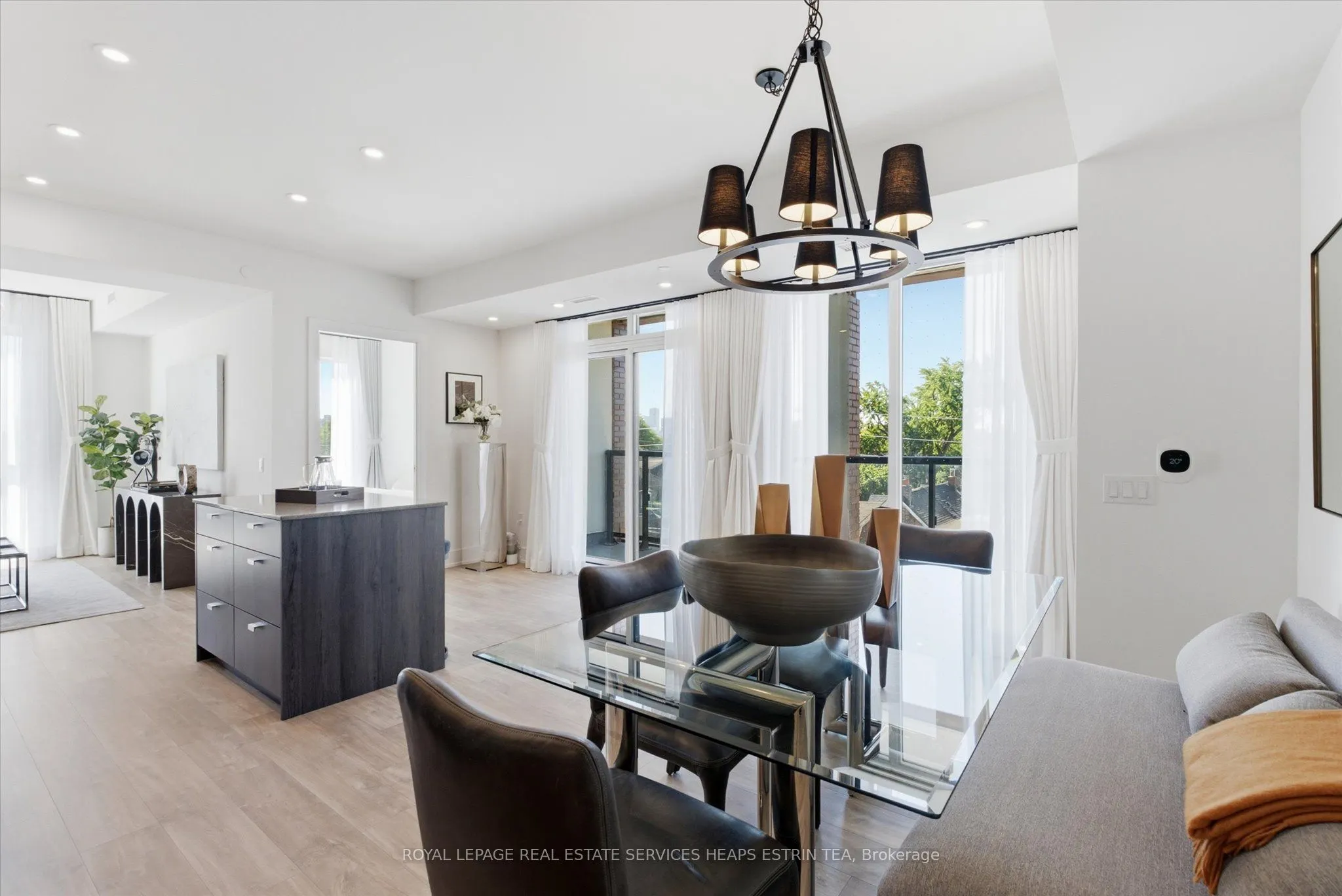 858 Dupont Street #328