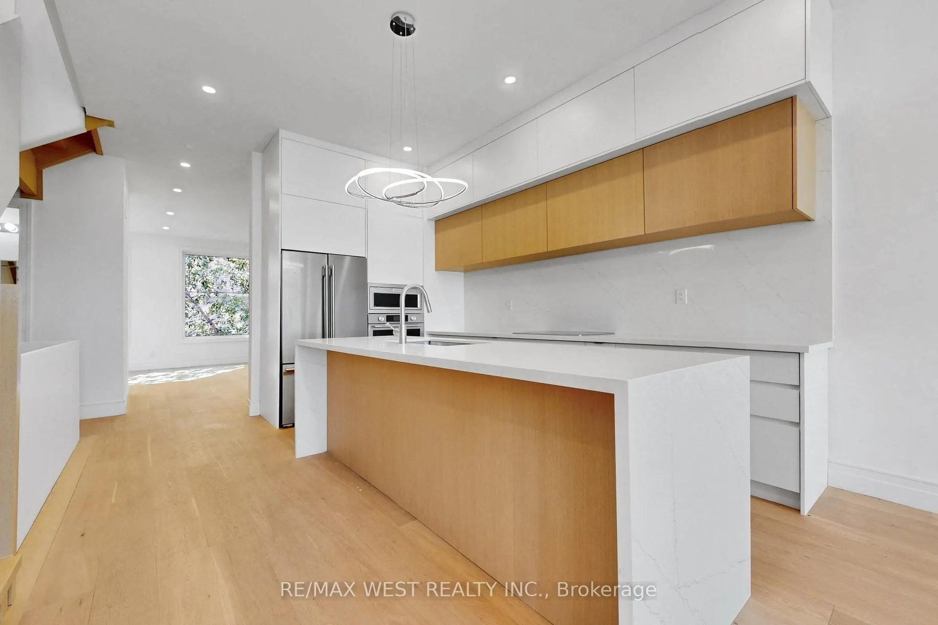 2639R Dundas Street W #3