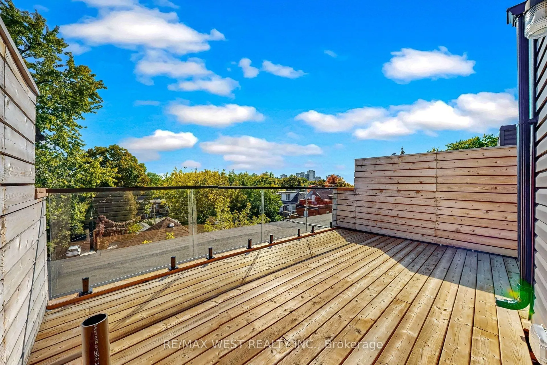 2639R Dundas Street W #3