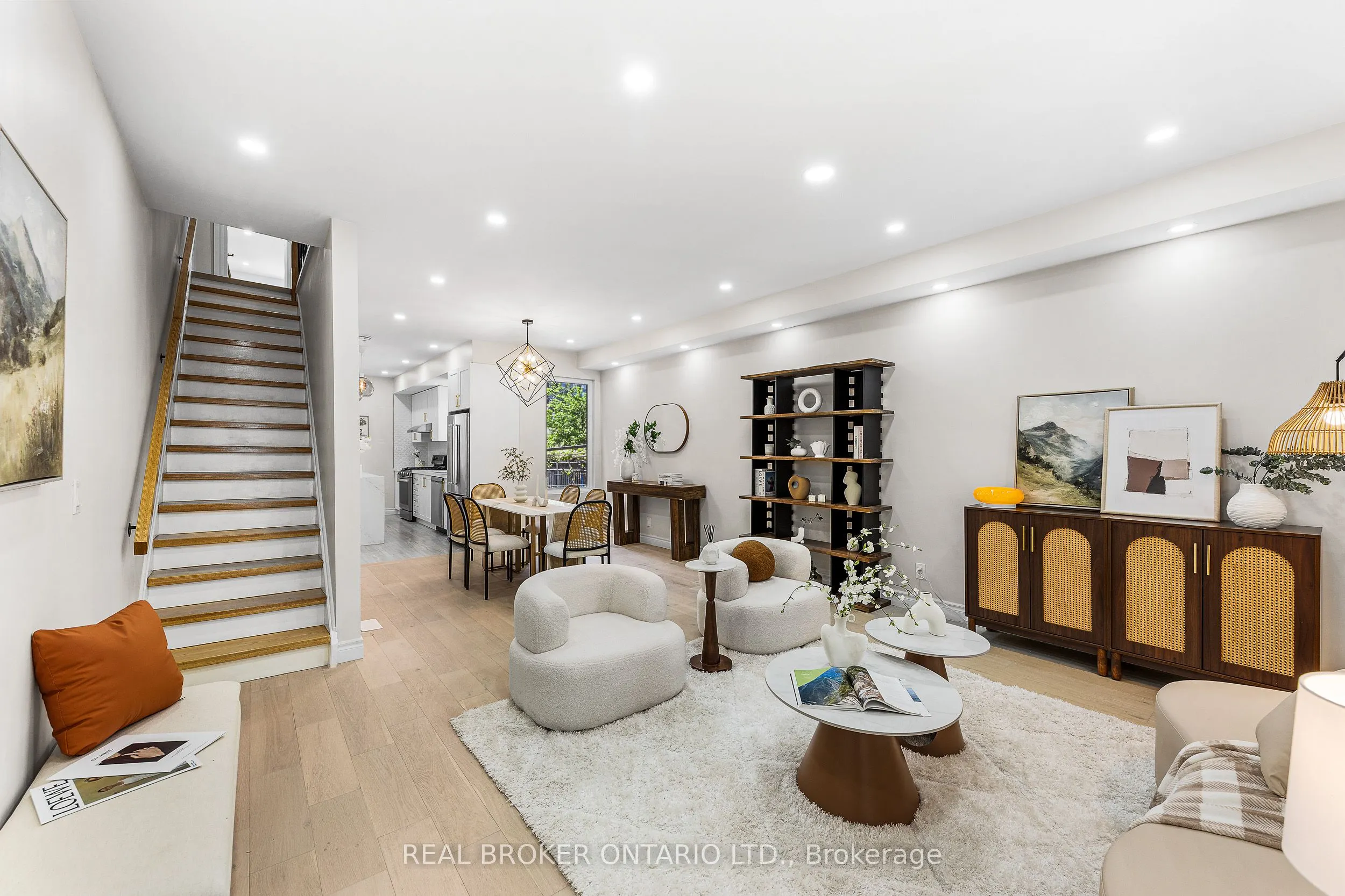 806 Gladstone Avenue