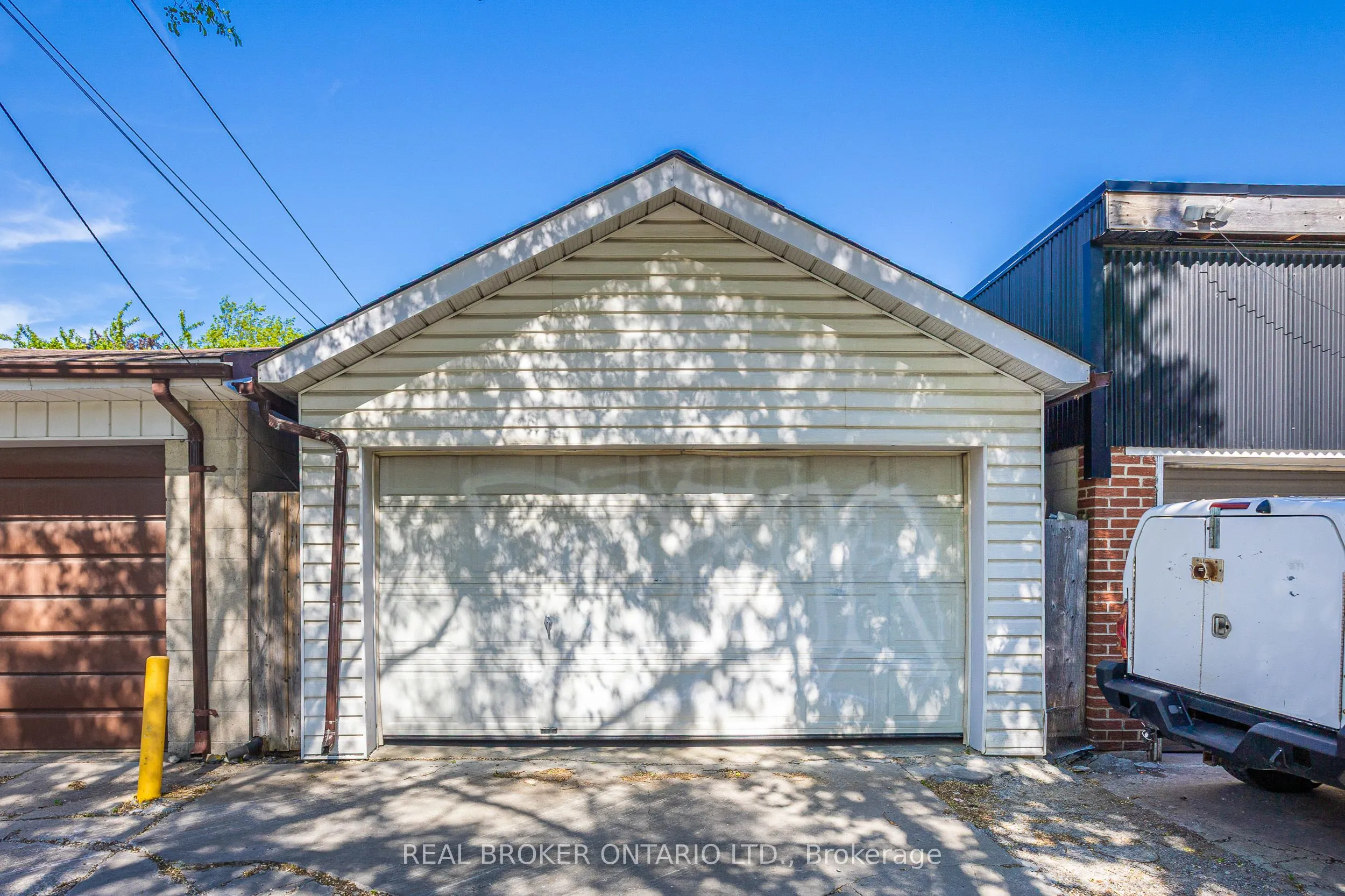 806 Gladstone Avenue