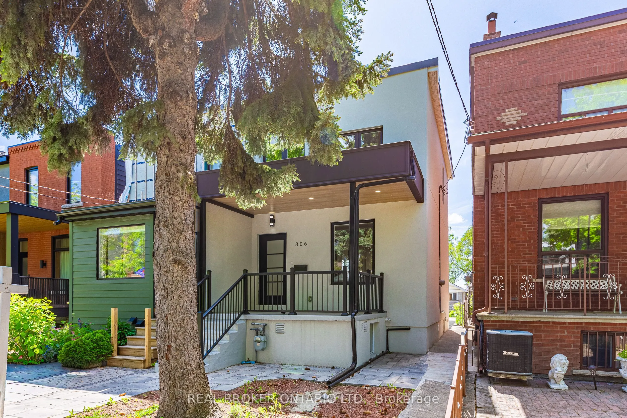806 Gladstone Avenue