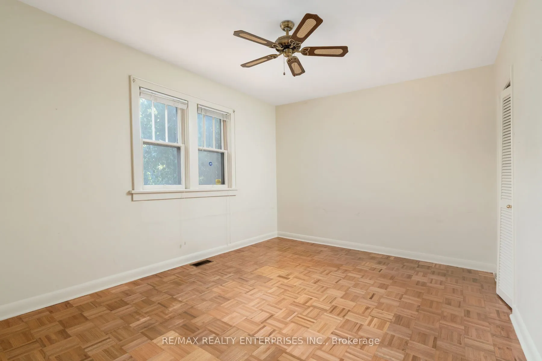52 Briarwood Avenue