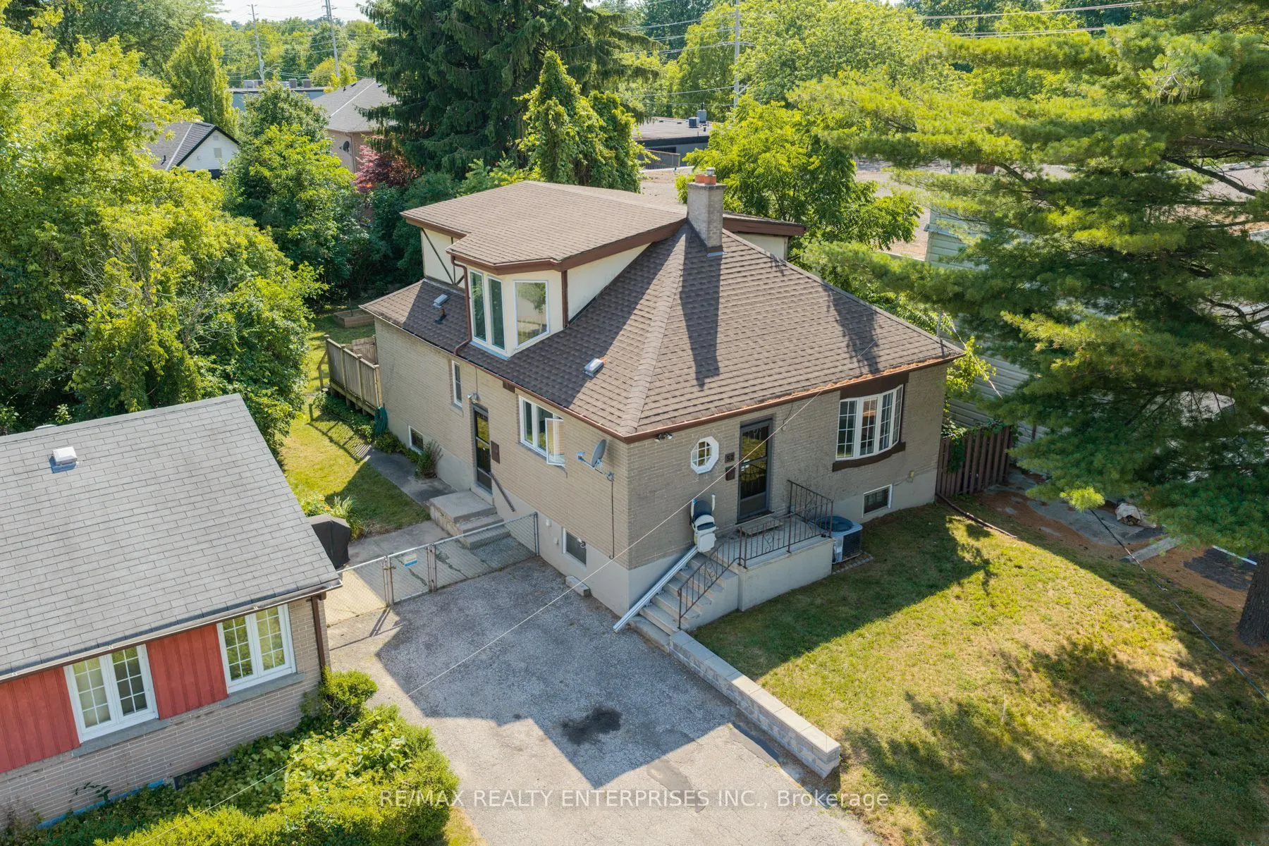 52 Briarwood Avenue