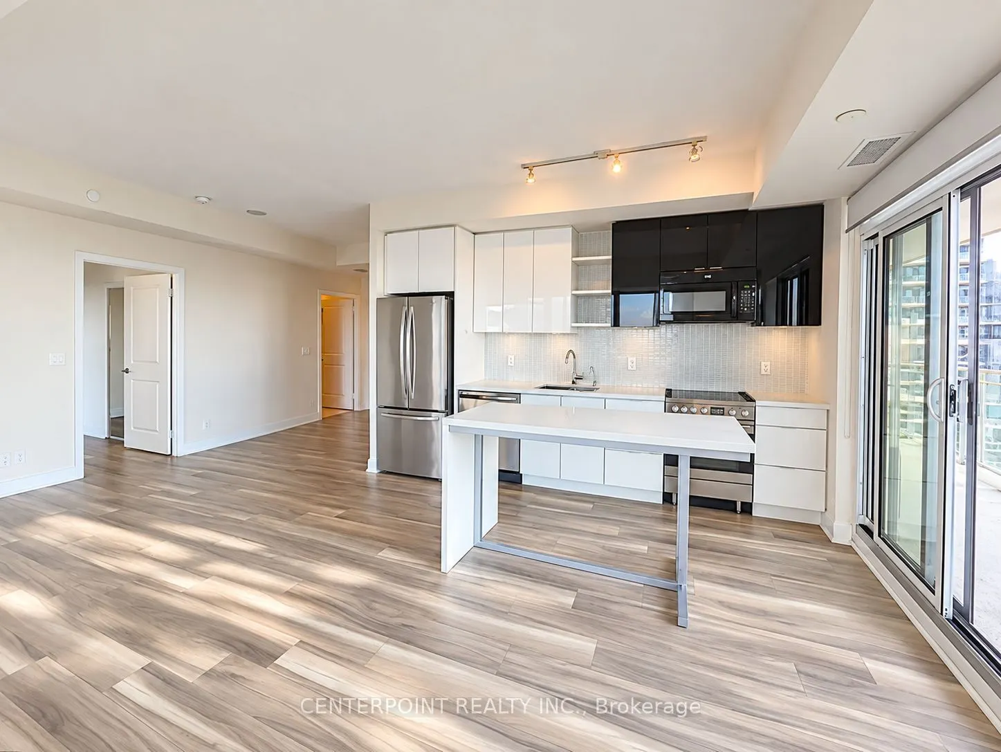 33 Shore Breeze Drive #810