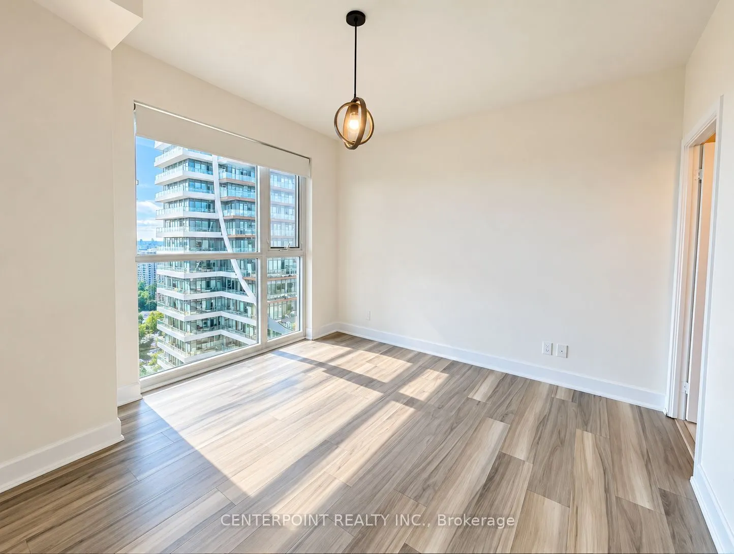33 Shore Breeze Drive #810