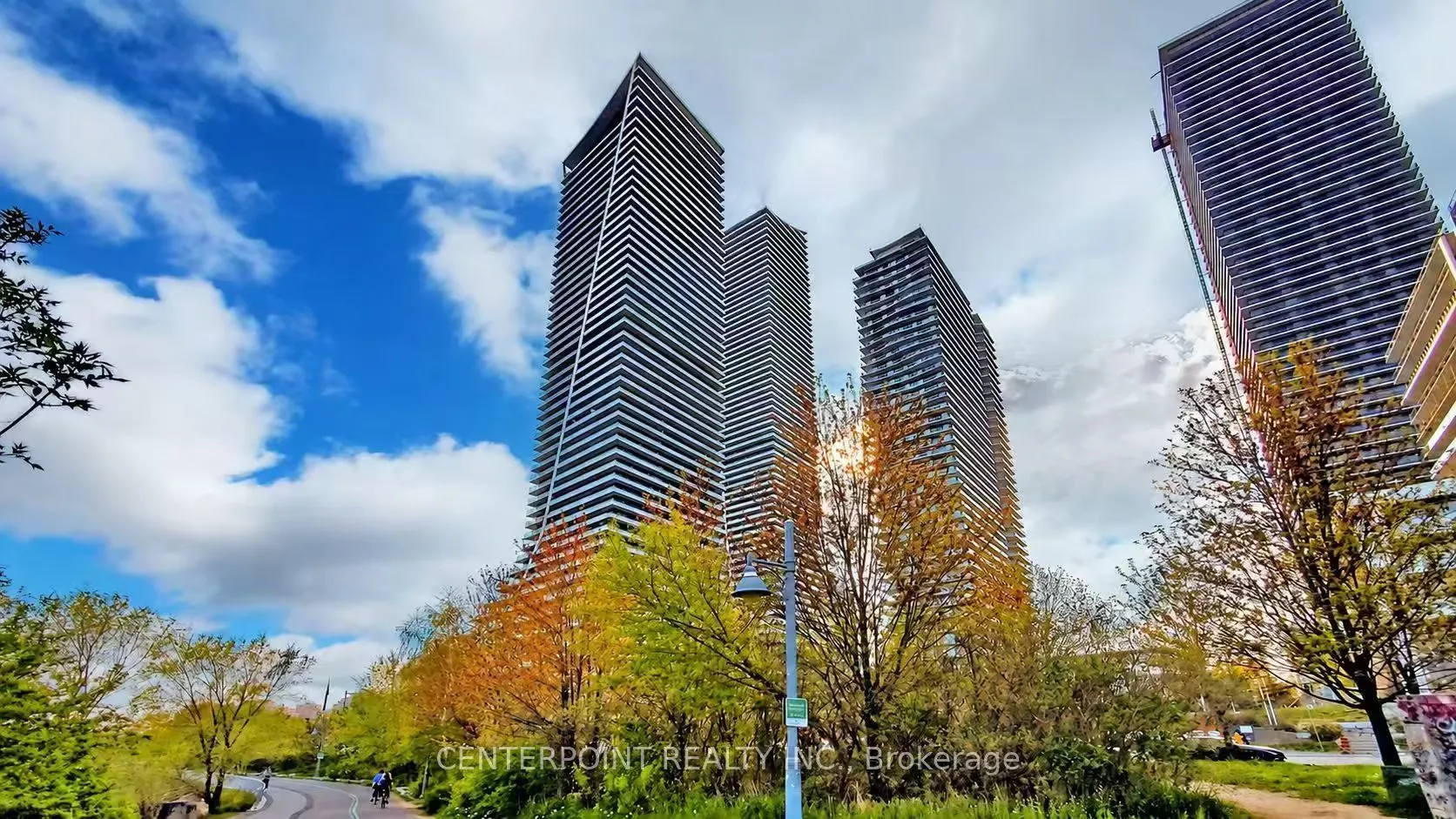 33 Shore Breeze Drive #810