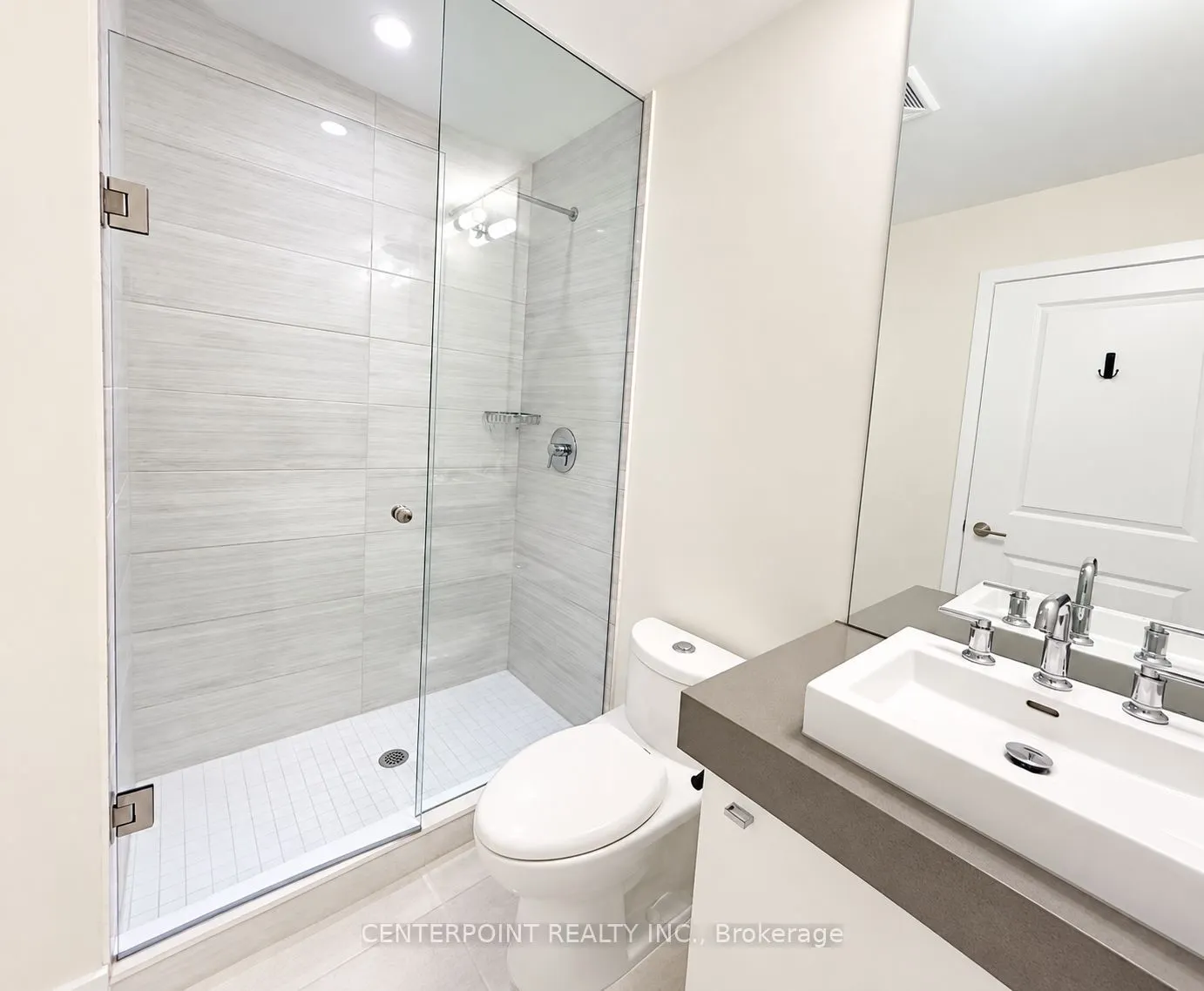 33 Shore Breeze Drive #810