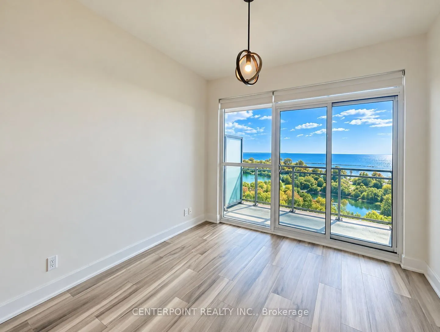 33 Shore Breeze Drive #810