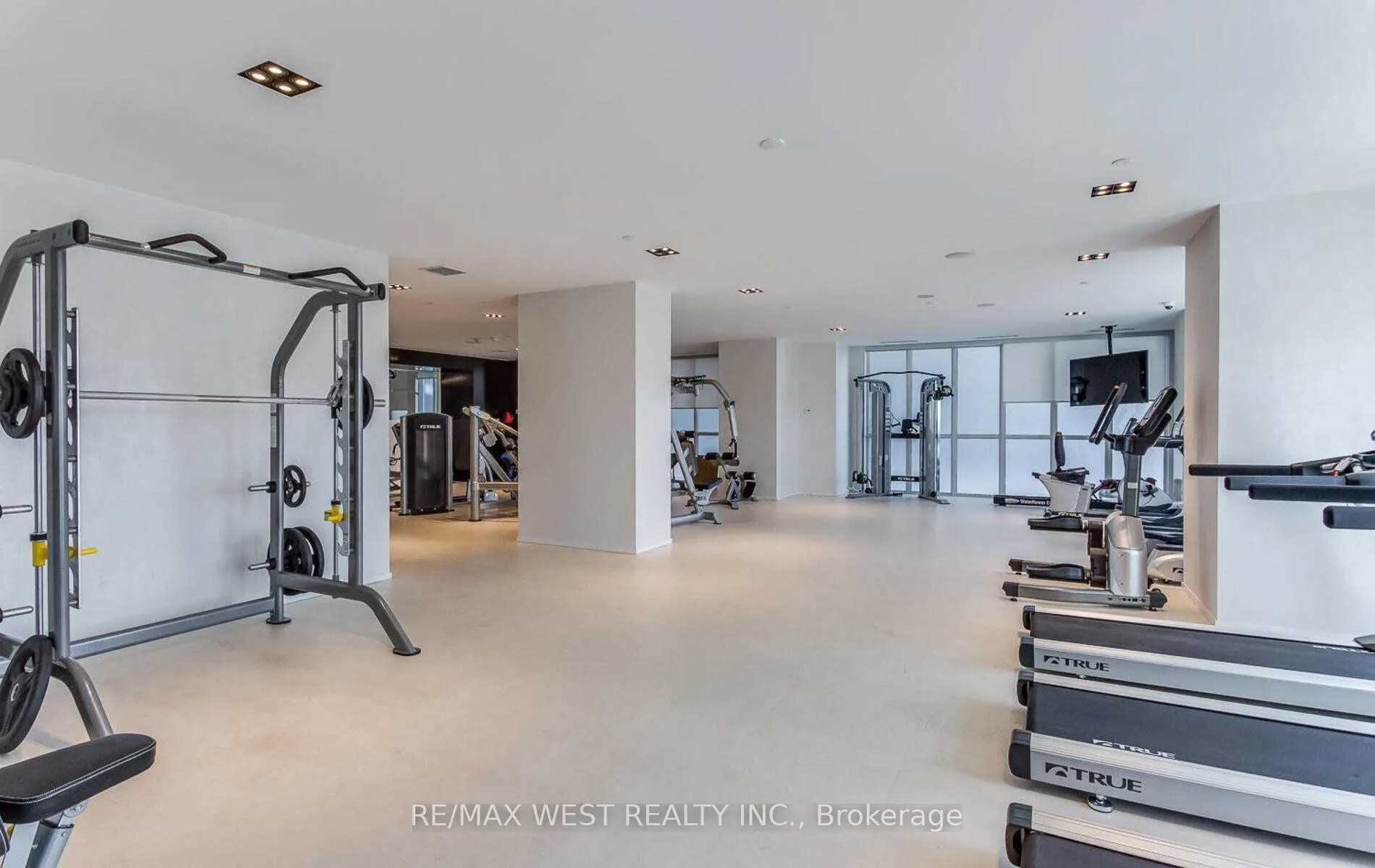 56 Annie Craig Drive #1901