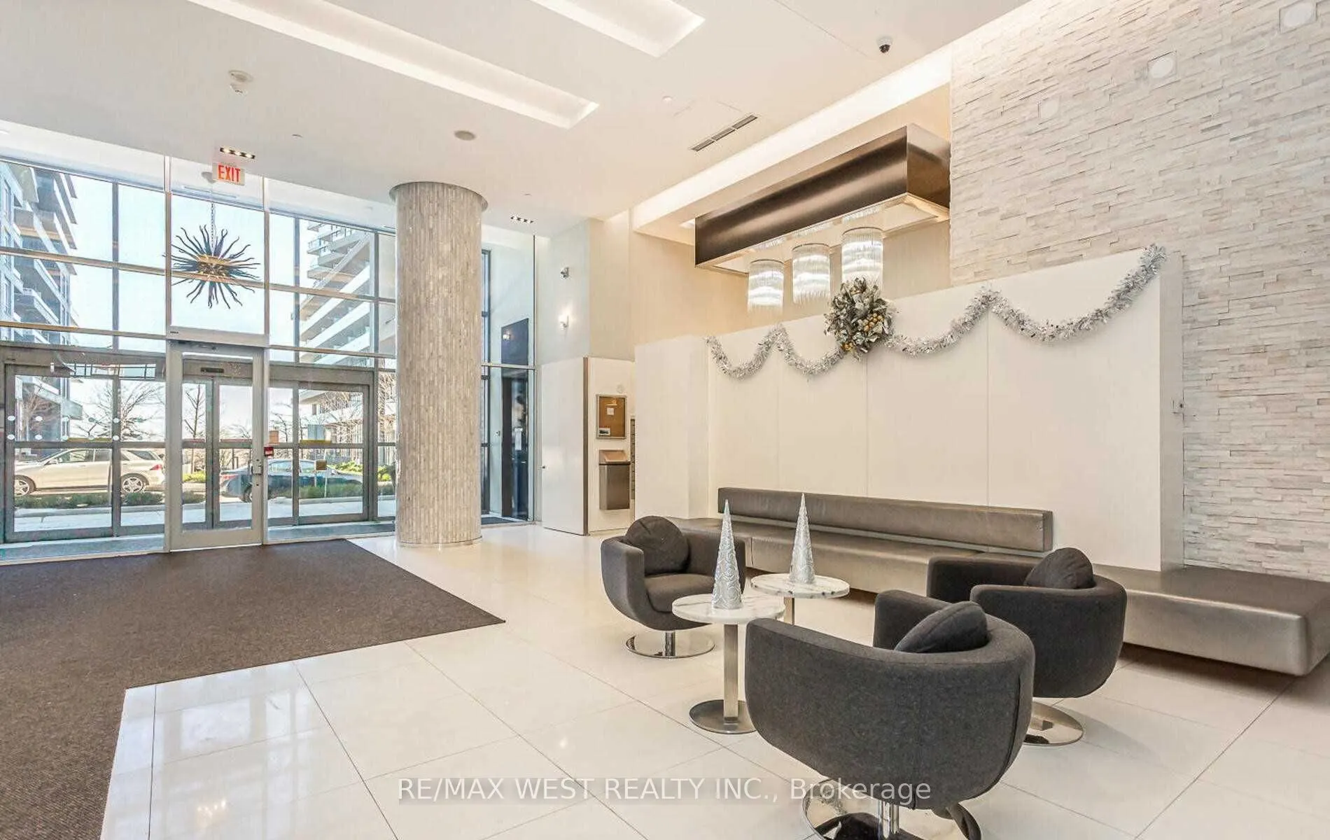 56 Annie Craig Drive #1901