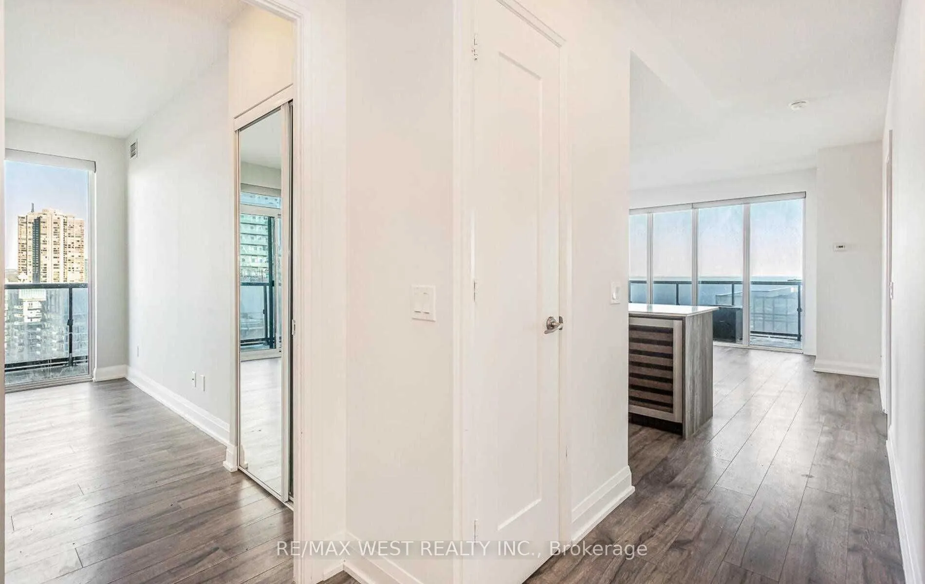 56 Annie Craig Drive #1901