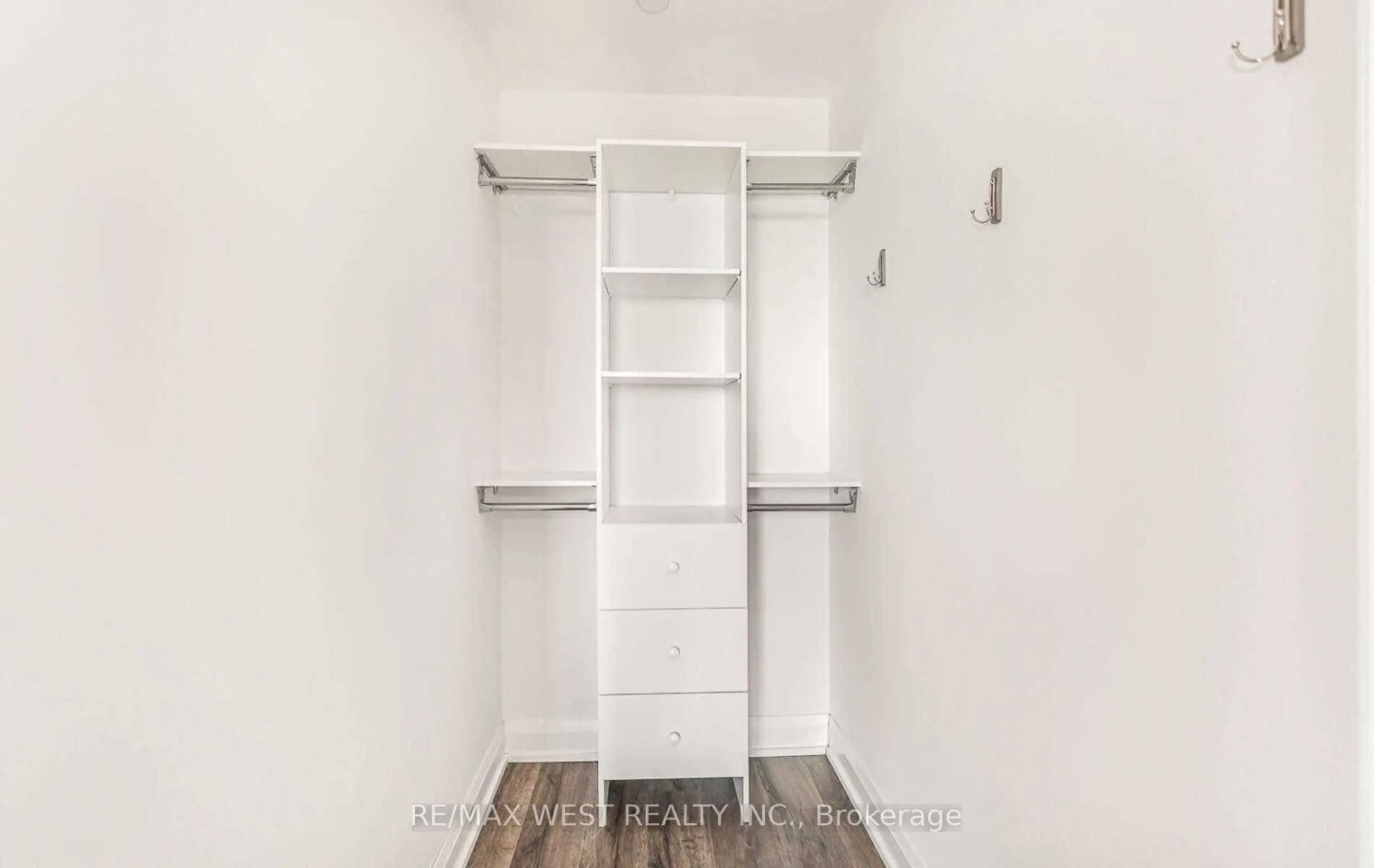 56 Annie Craig Drive #1901