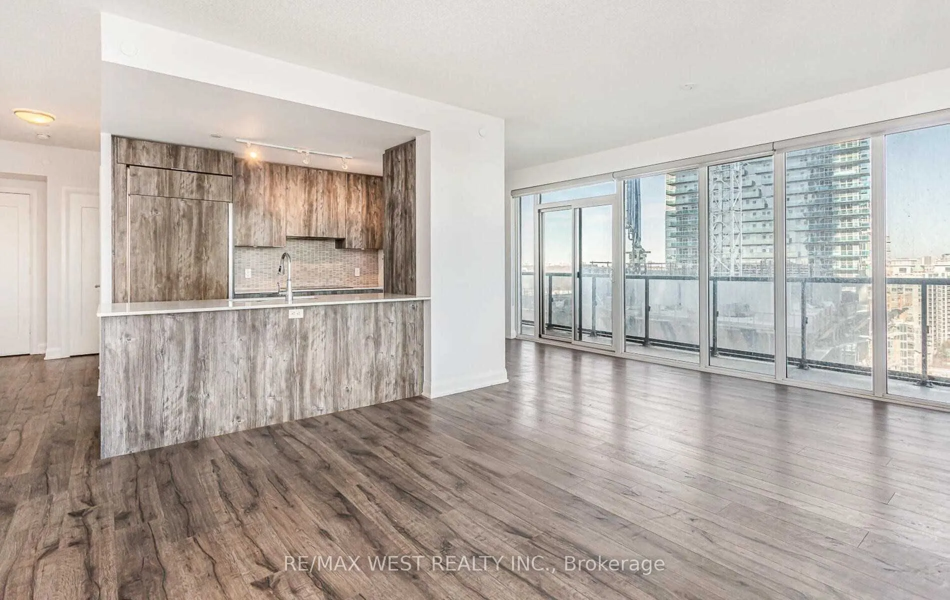 56 Annie Craig Drive #1901