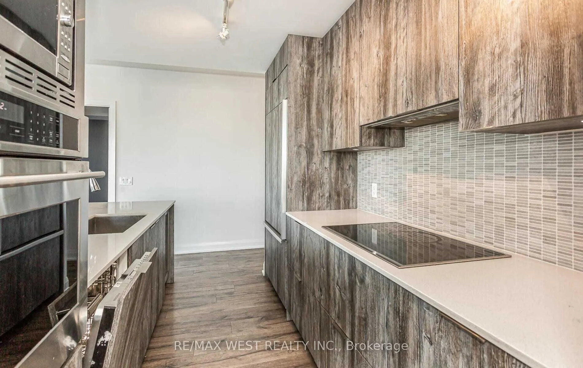 56 Annie Craig Drive #1901
