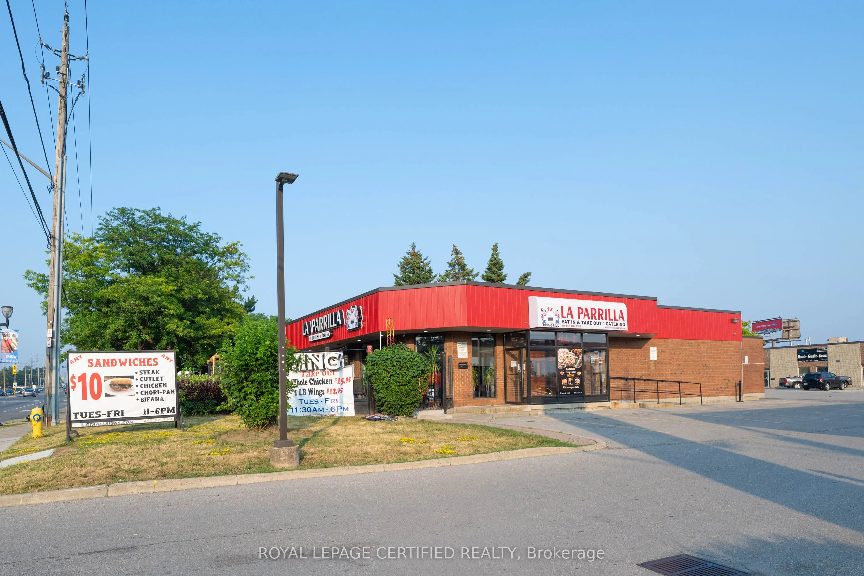 5025 Steeles Avenue W