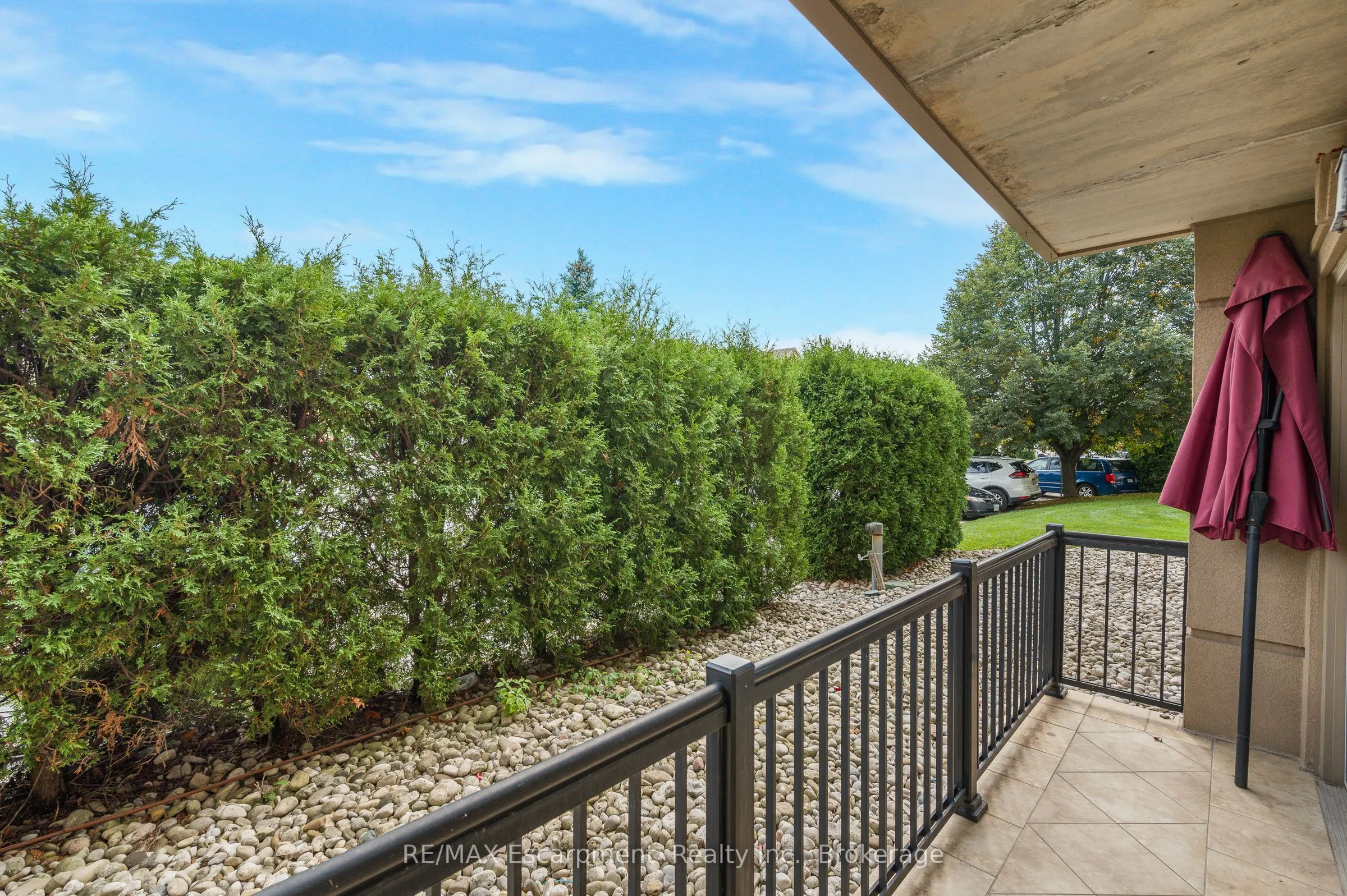 2075 Appleby Line #102