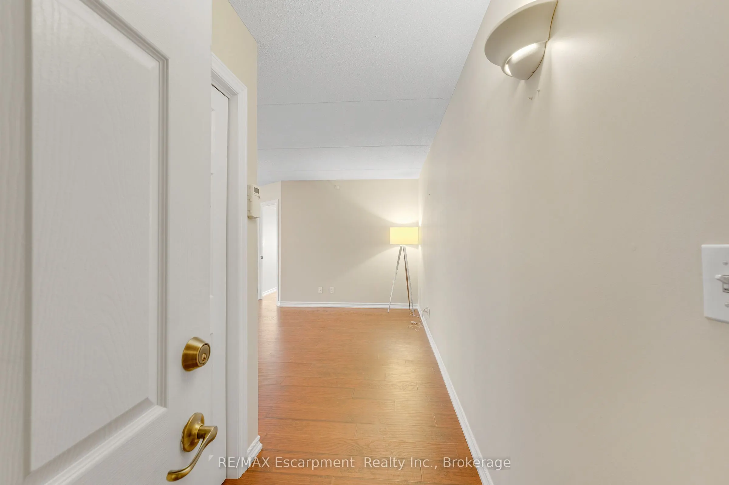 2075 Appleby Line #102