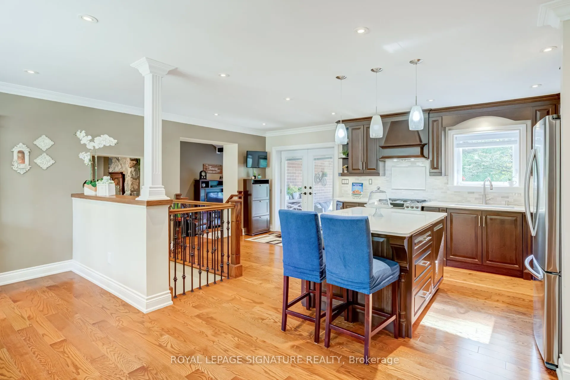 2544 Sharon Crescent