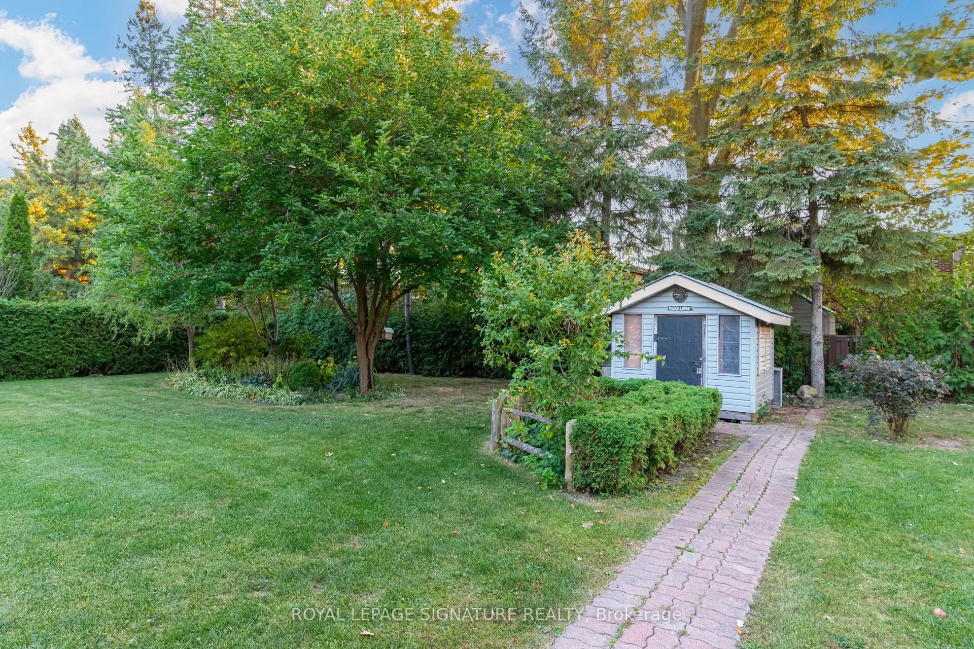 2544 Sharon Crescent