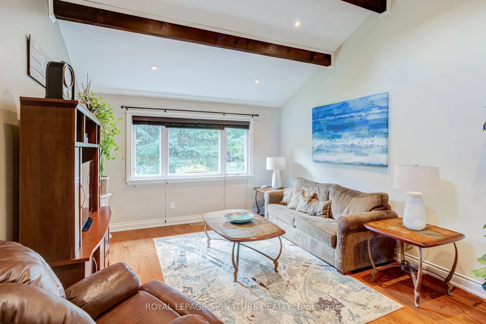 2544 Sharon Crescent