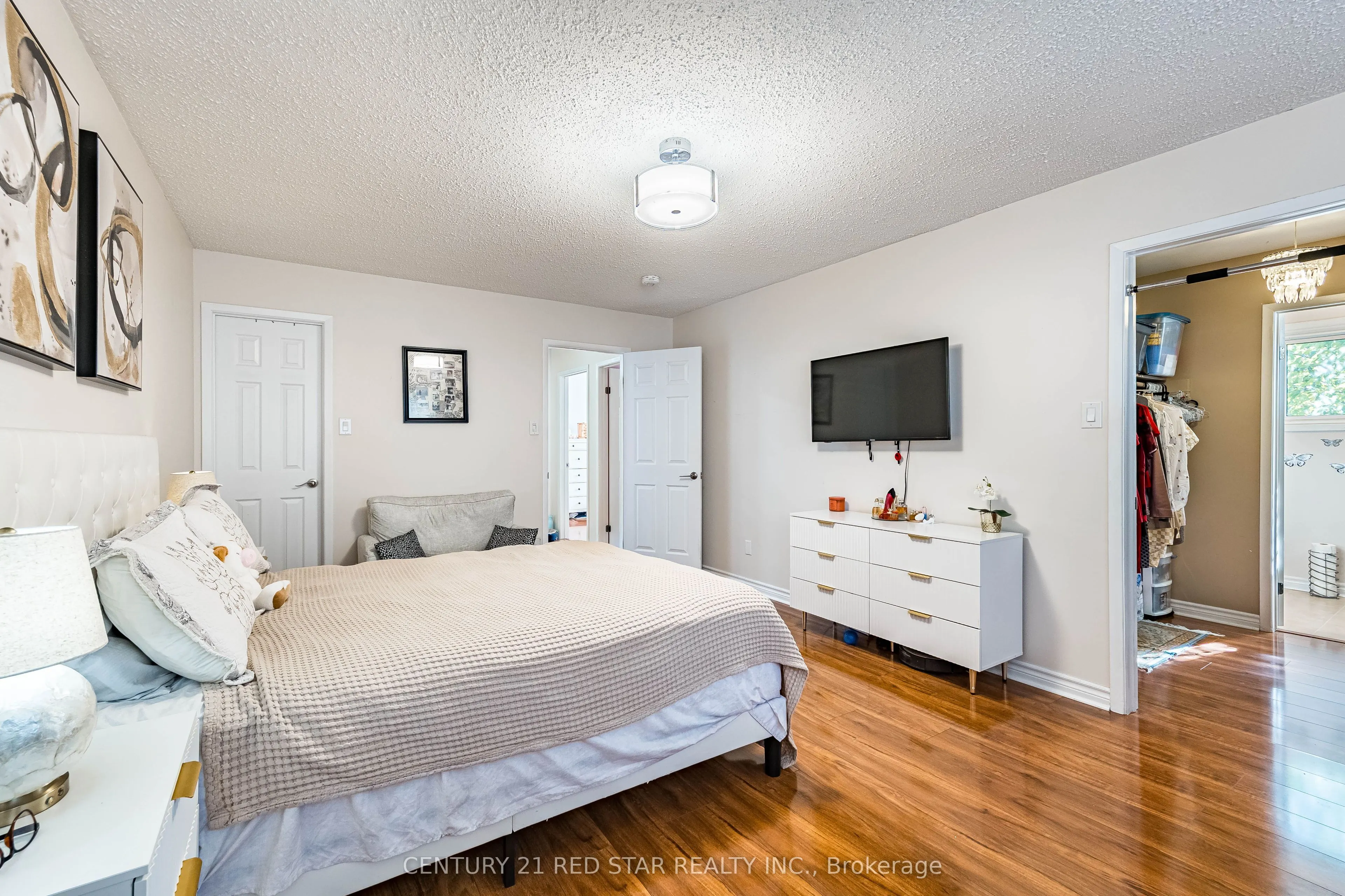 56 Fountainbridge Drive