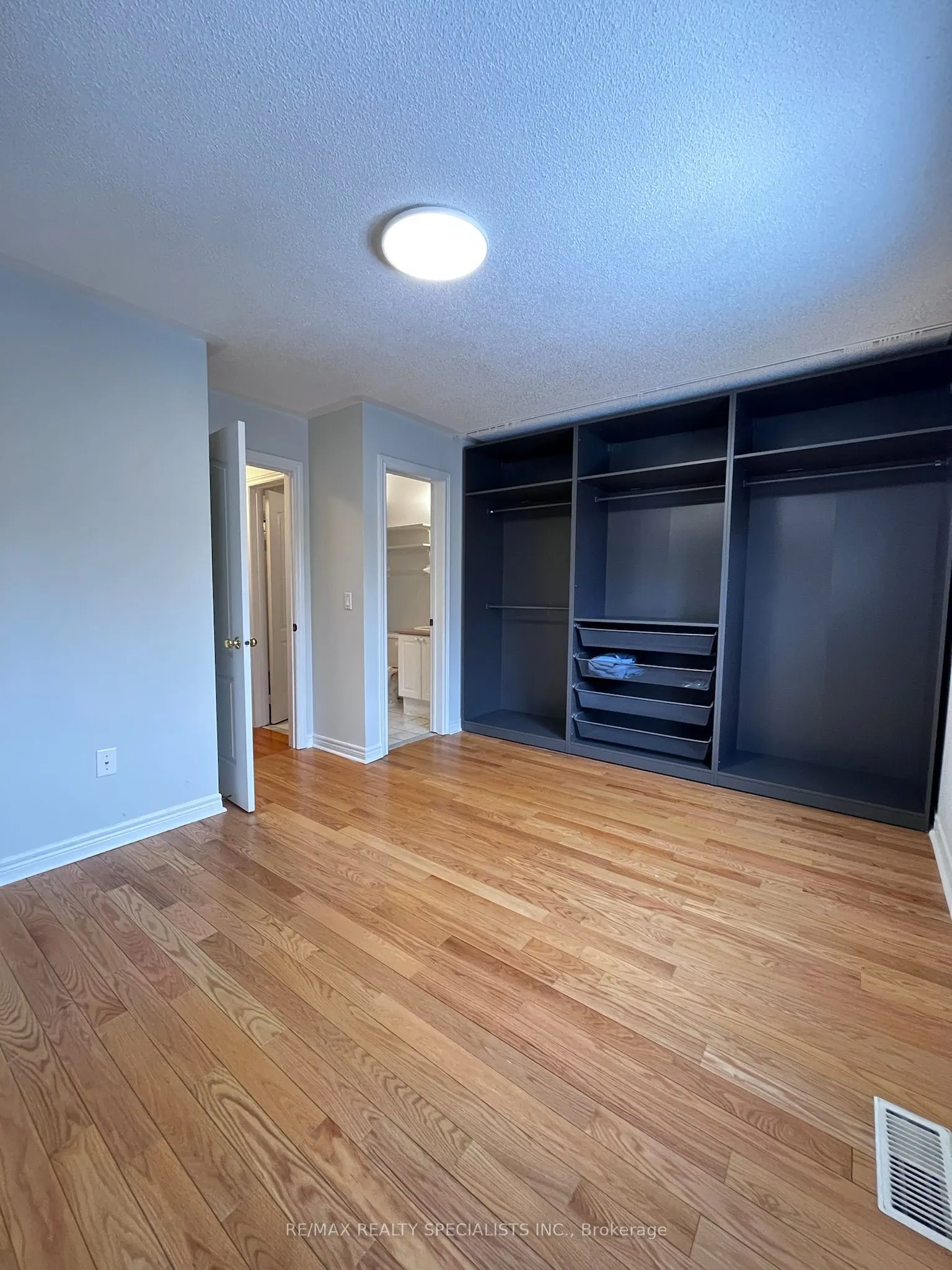 5580 Creditrise Place