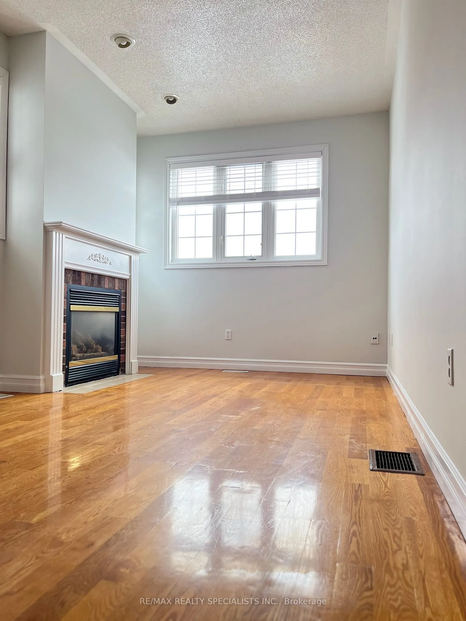 5580 Creditrise Place