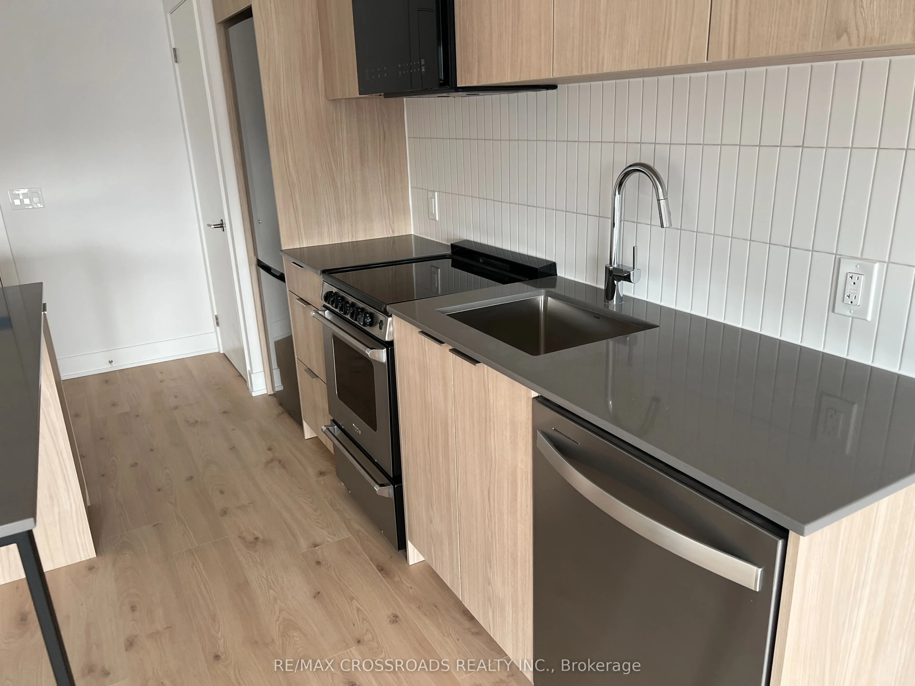 3008 William Cutmore Boulevard #618
