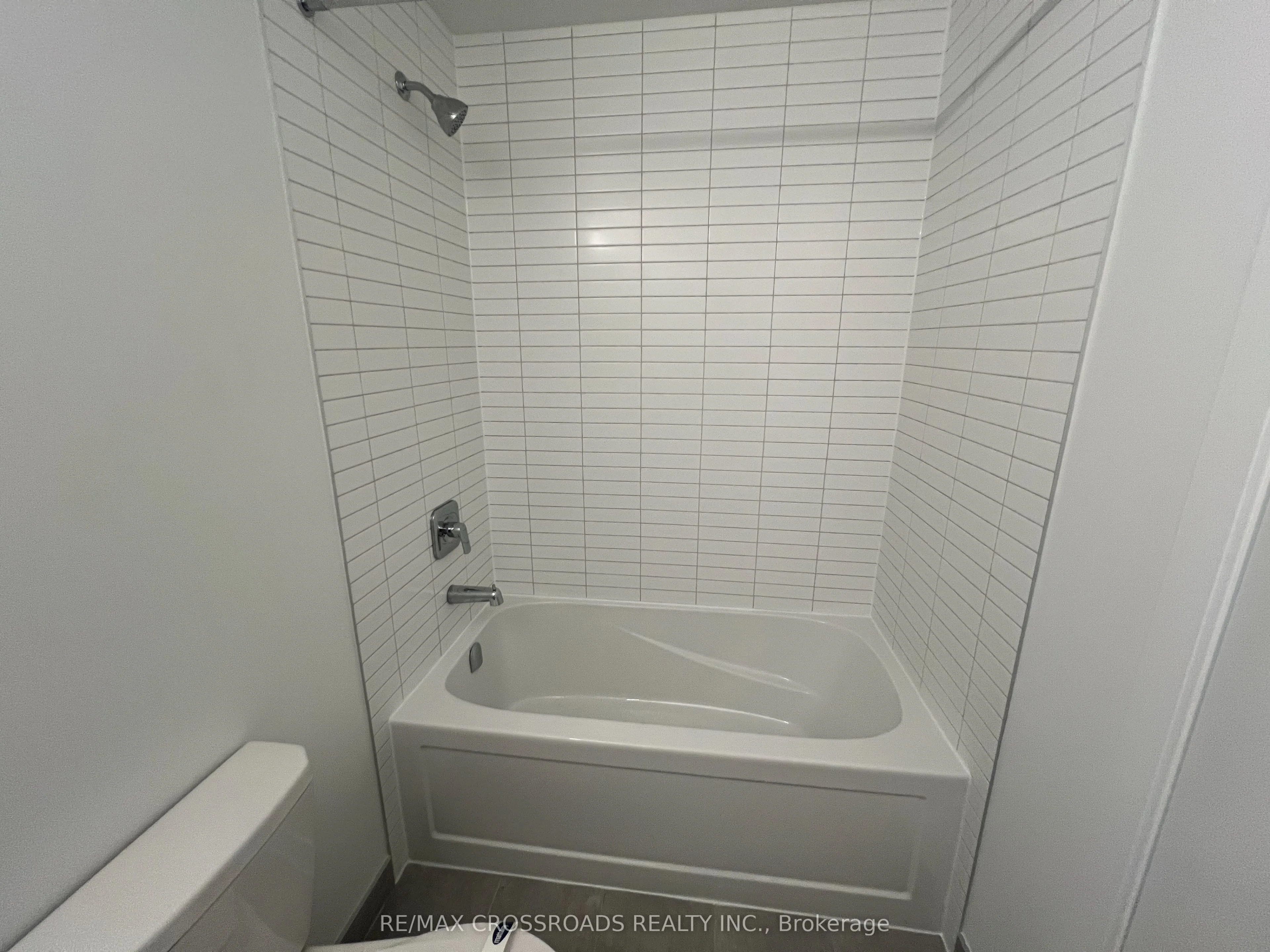 3008 William Cutmore Boulevard #618