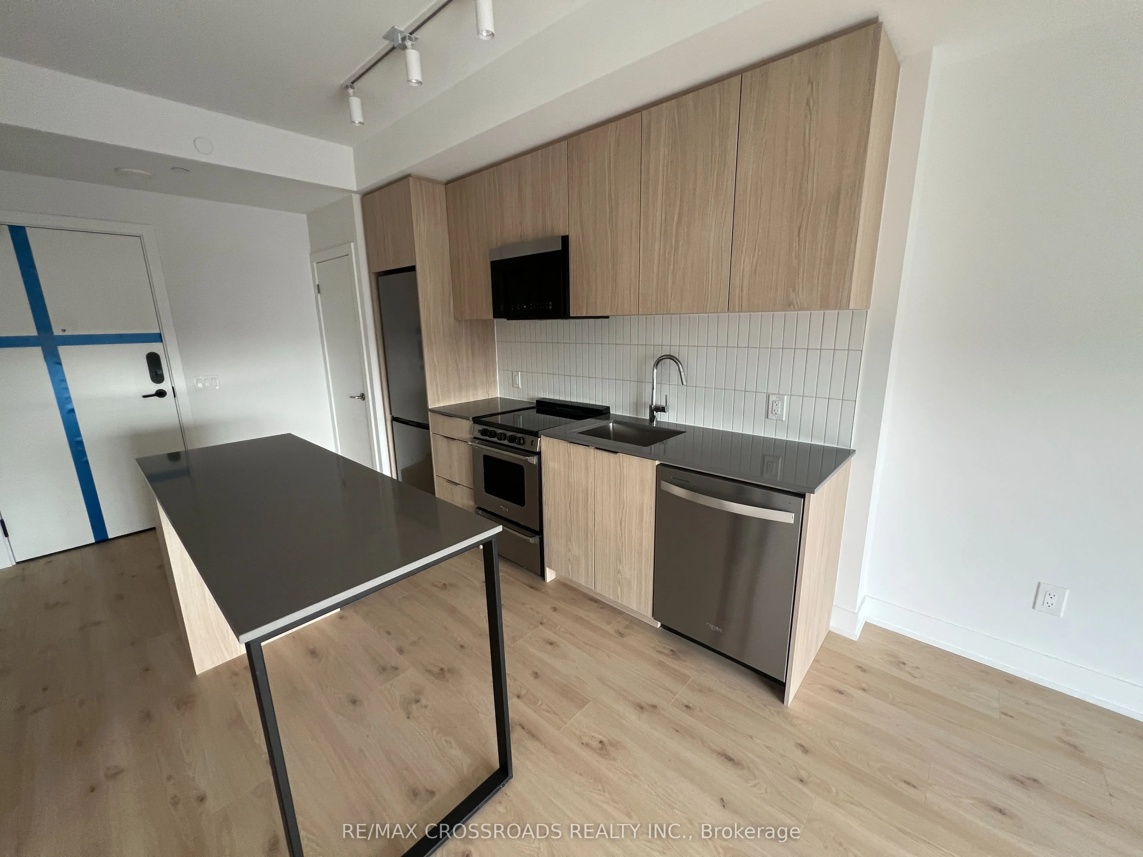 3008 William Cutmore Boulevard #618