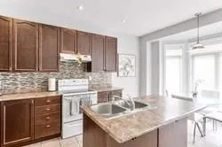 5540 Waterwind Crescent
