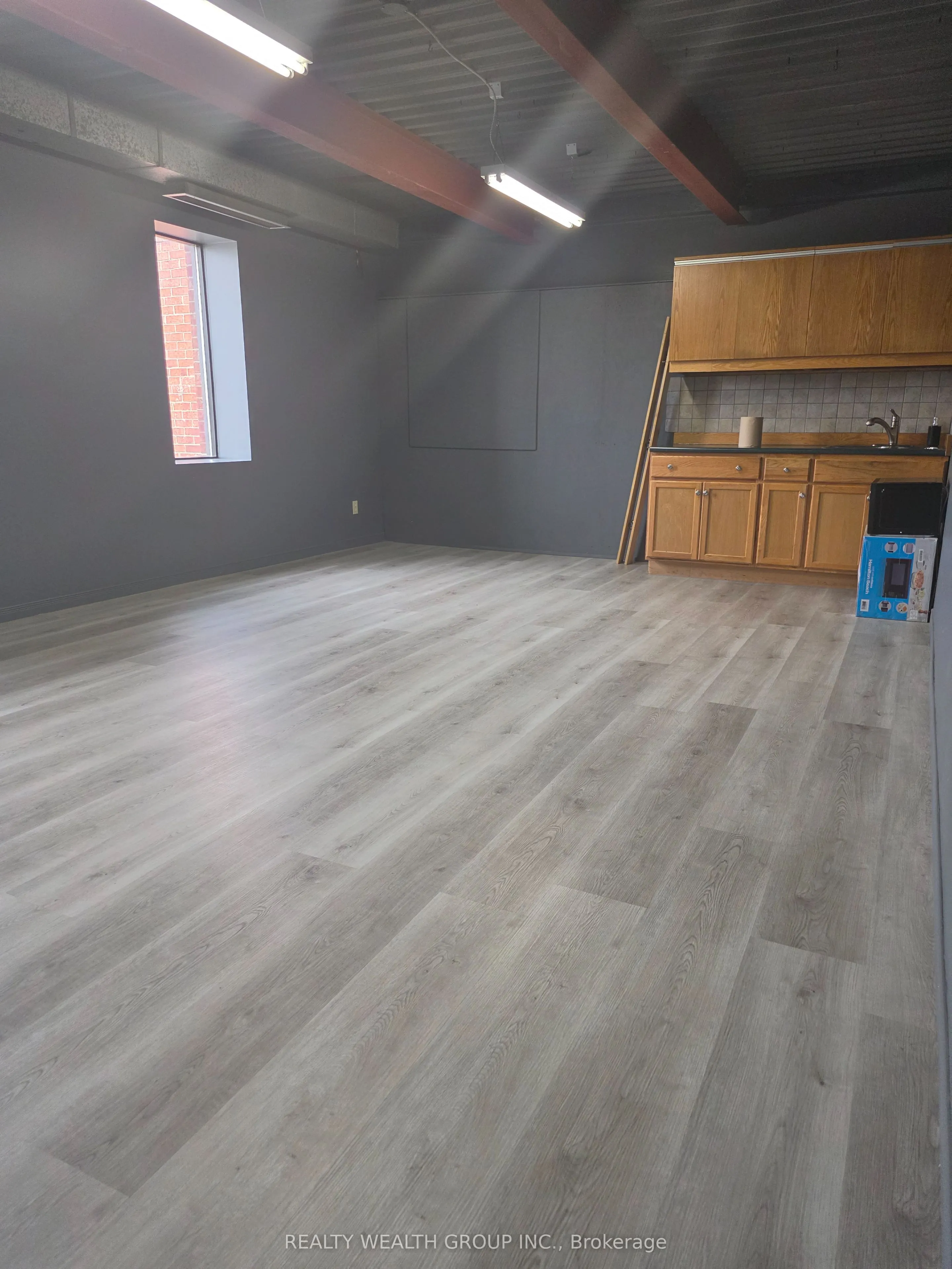 23 Strathearn Avenue #B